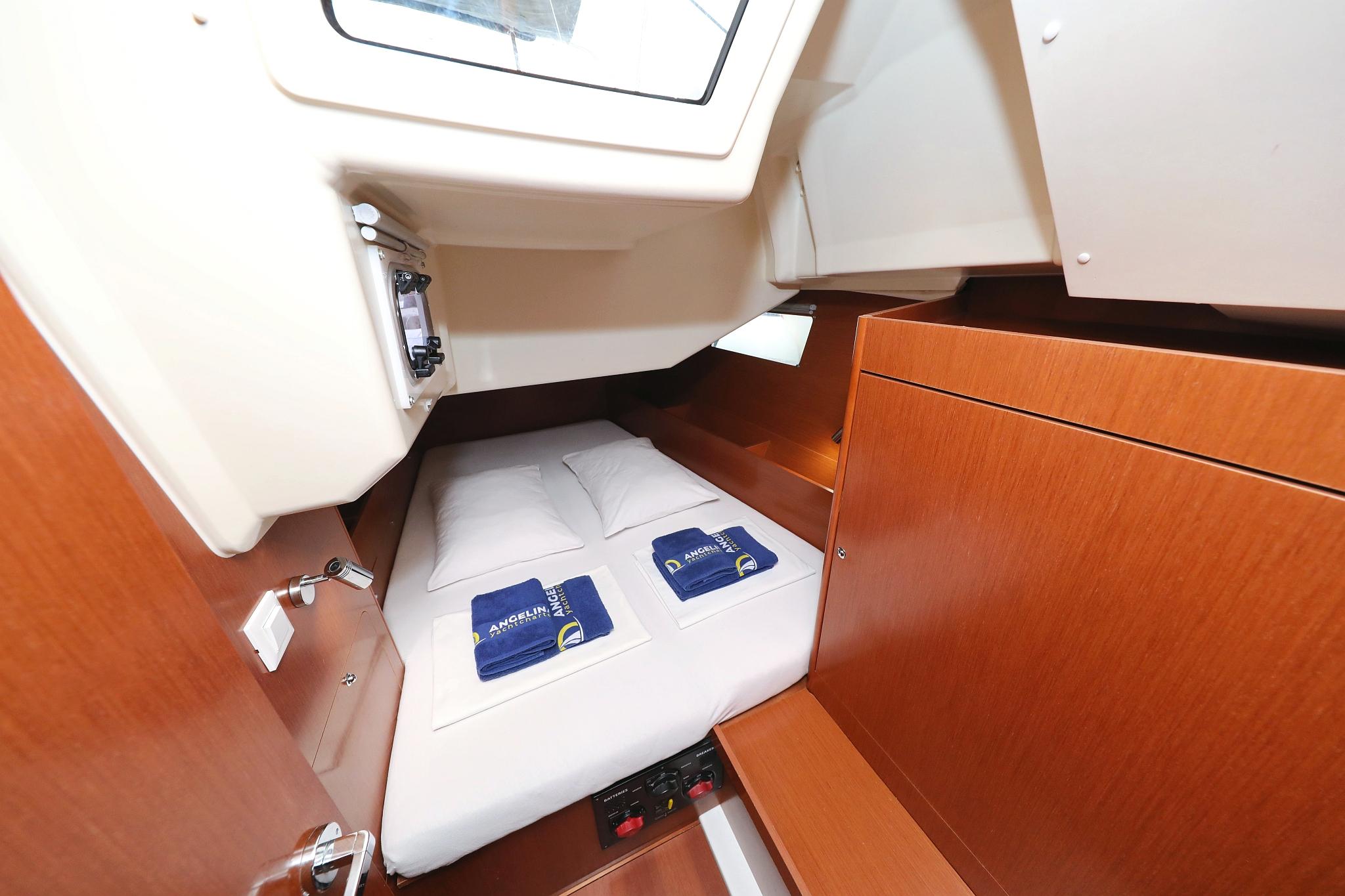 Oceanis 41.1, picture 27