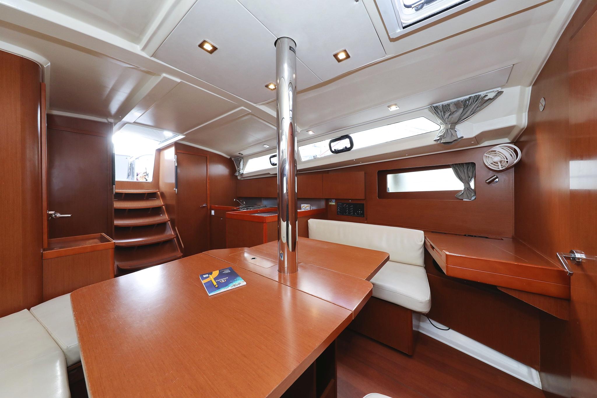 Oceanis 41.1, picture 18