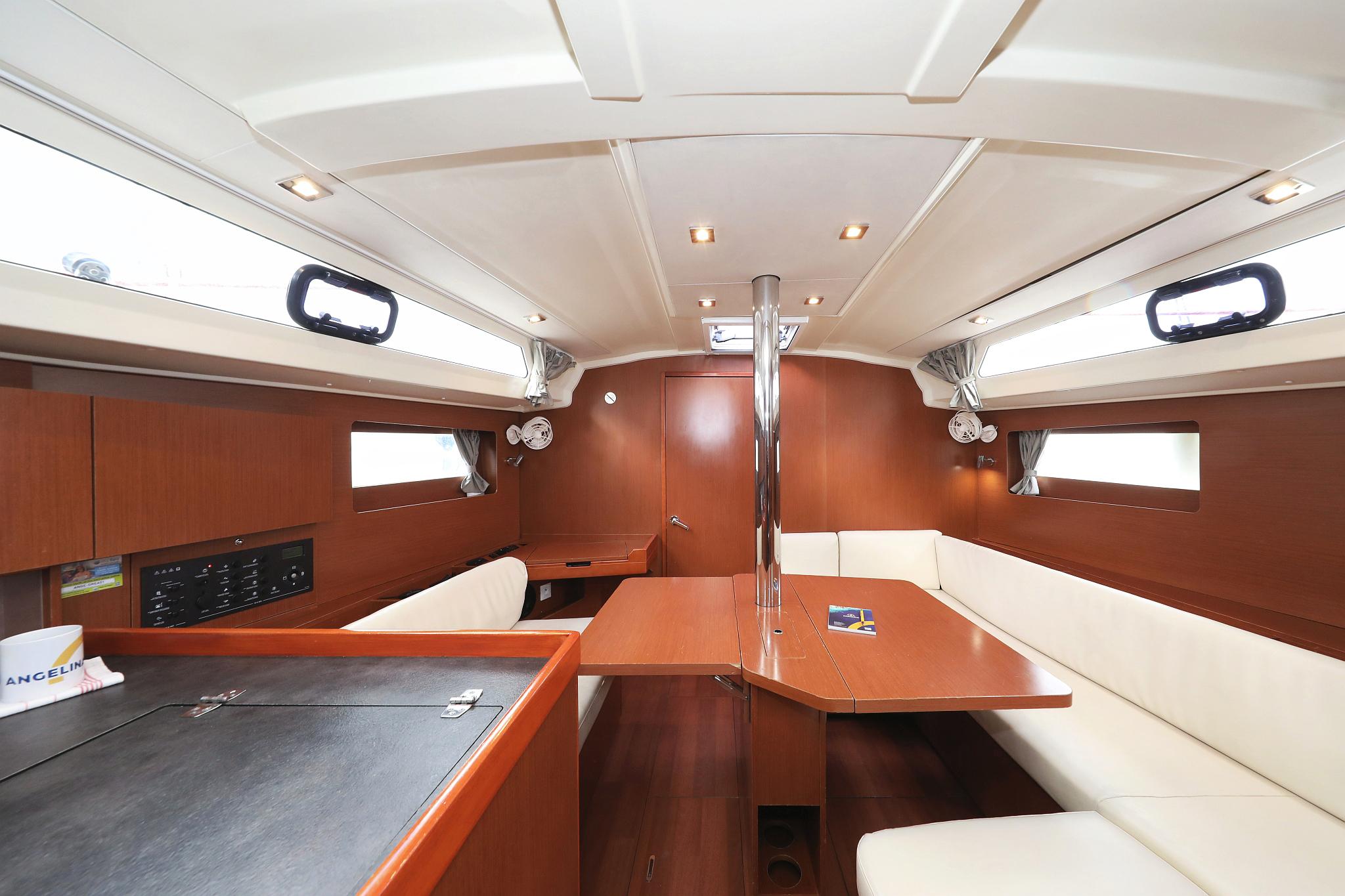 Oceanis 41.1, picture 14