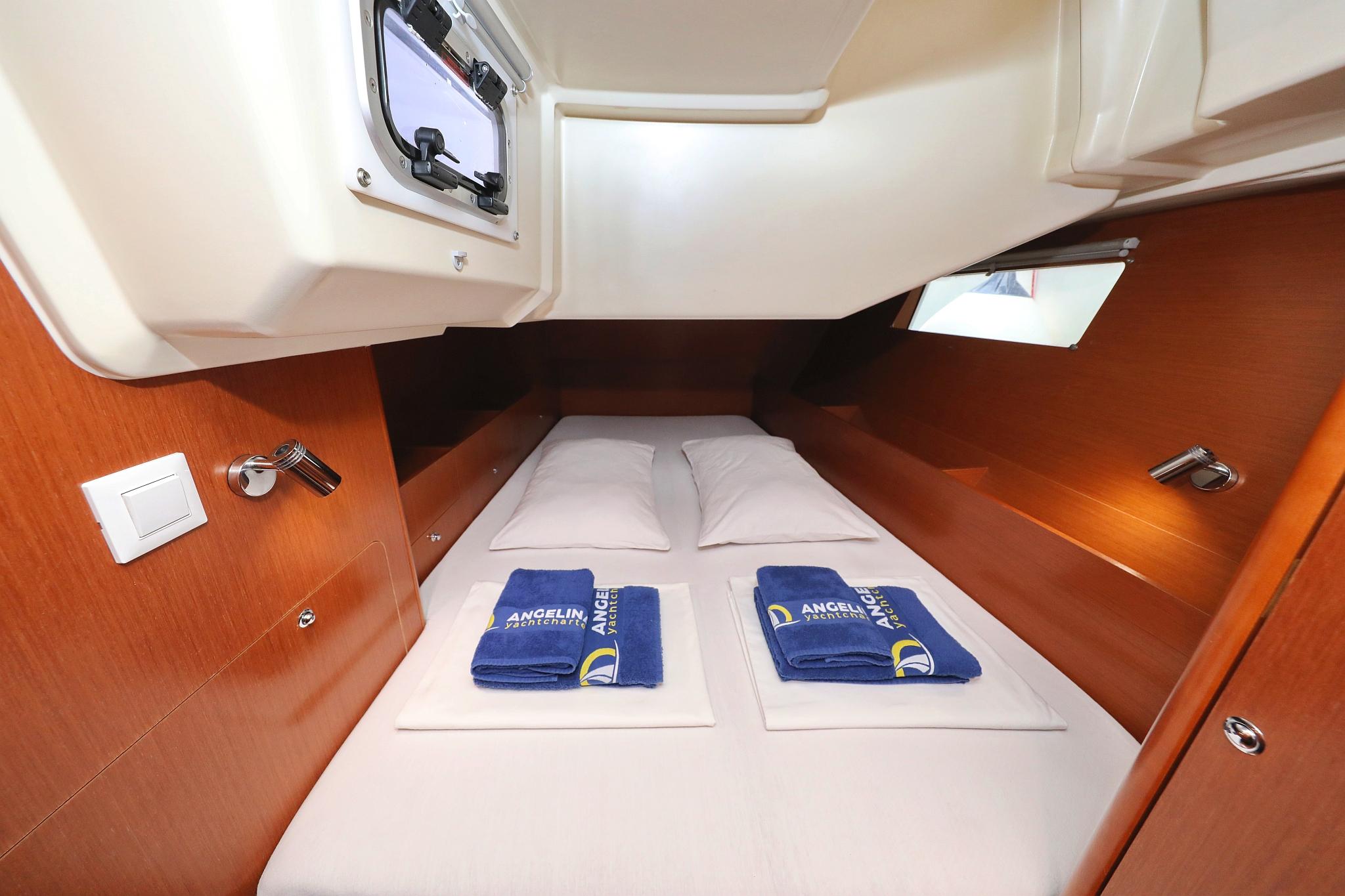 Oceanis 41.1, picture 28