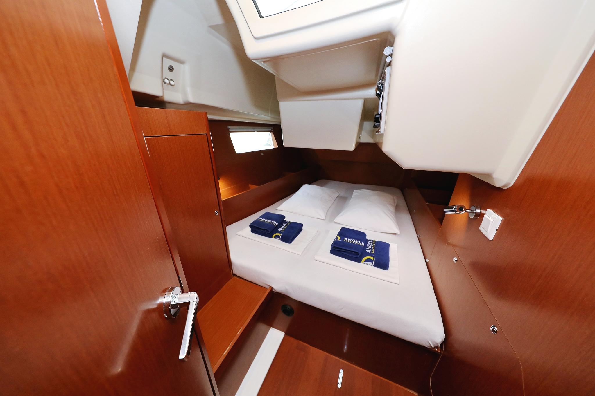 Oceanis 41.1, picture 24