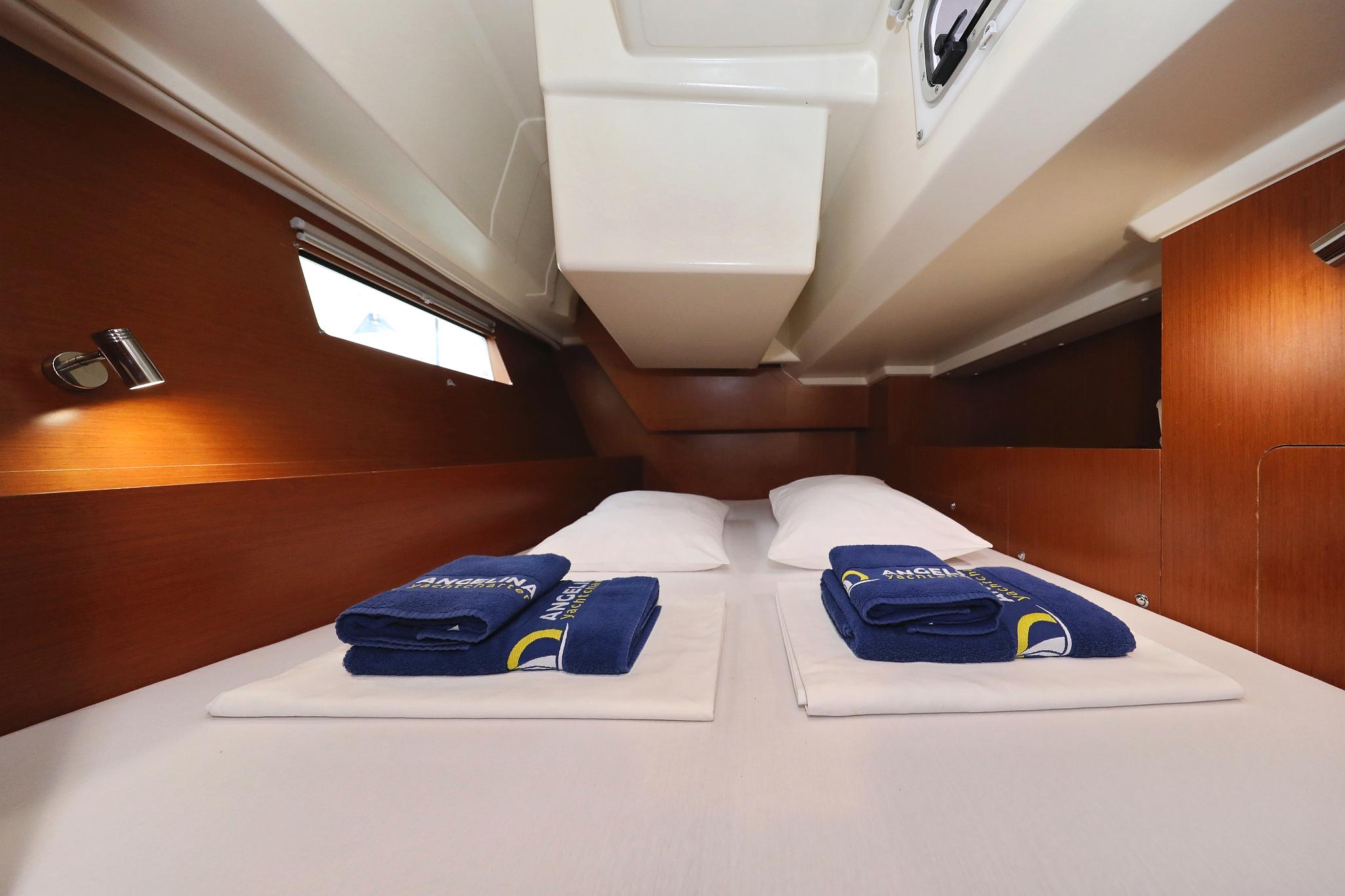 Oceanis 41.1, picture 26