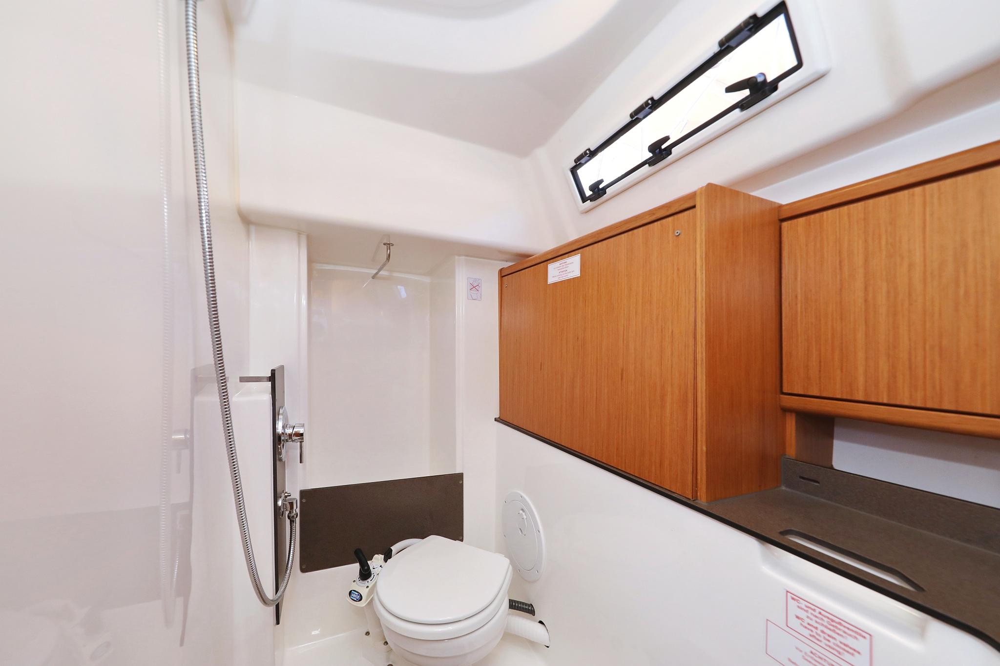 Bavaria Cruiser 33, picture 33