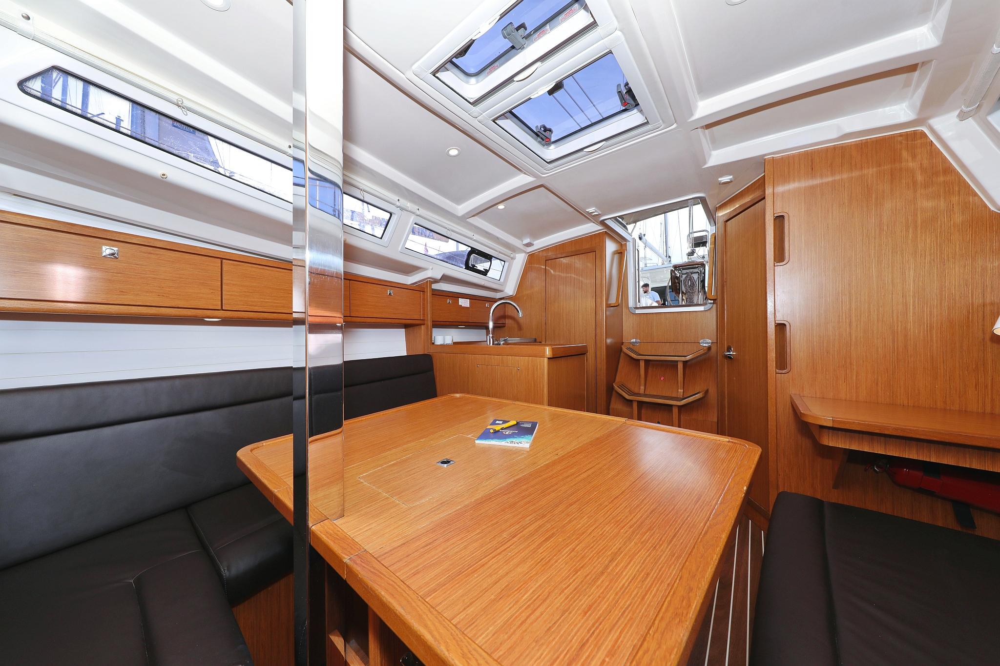 Bavaria Cruiser 33, picture 19
