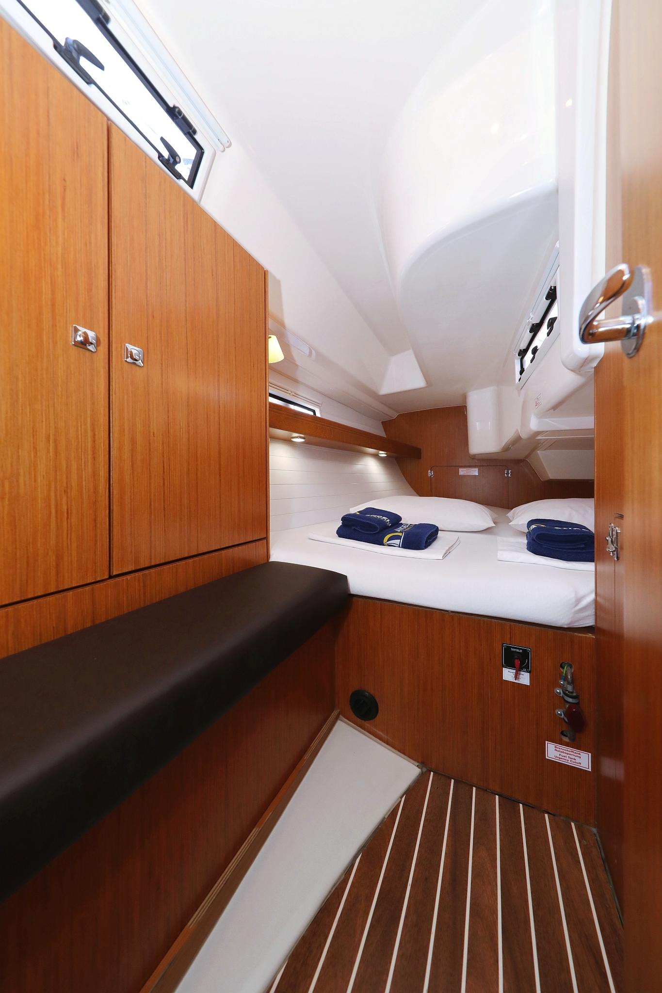 Bavaria Cruiser 33, picture 23