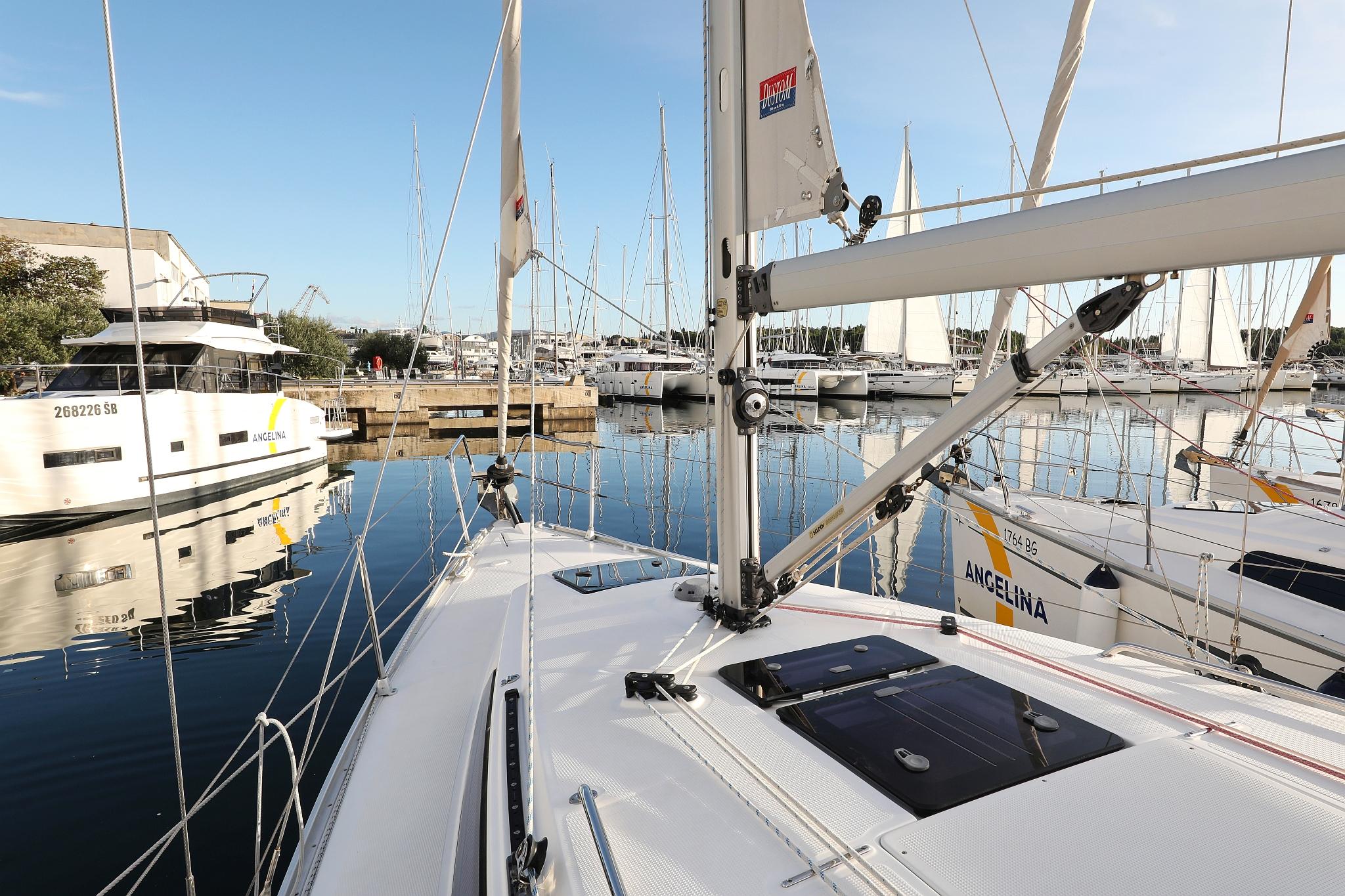 Bavaria Cruiser 33, picture 9