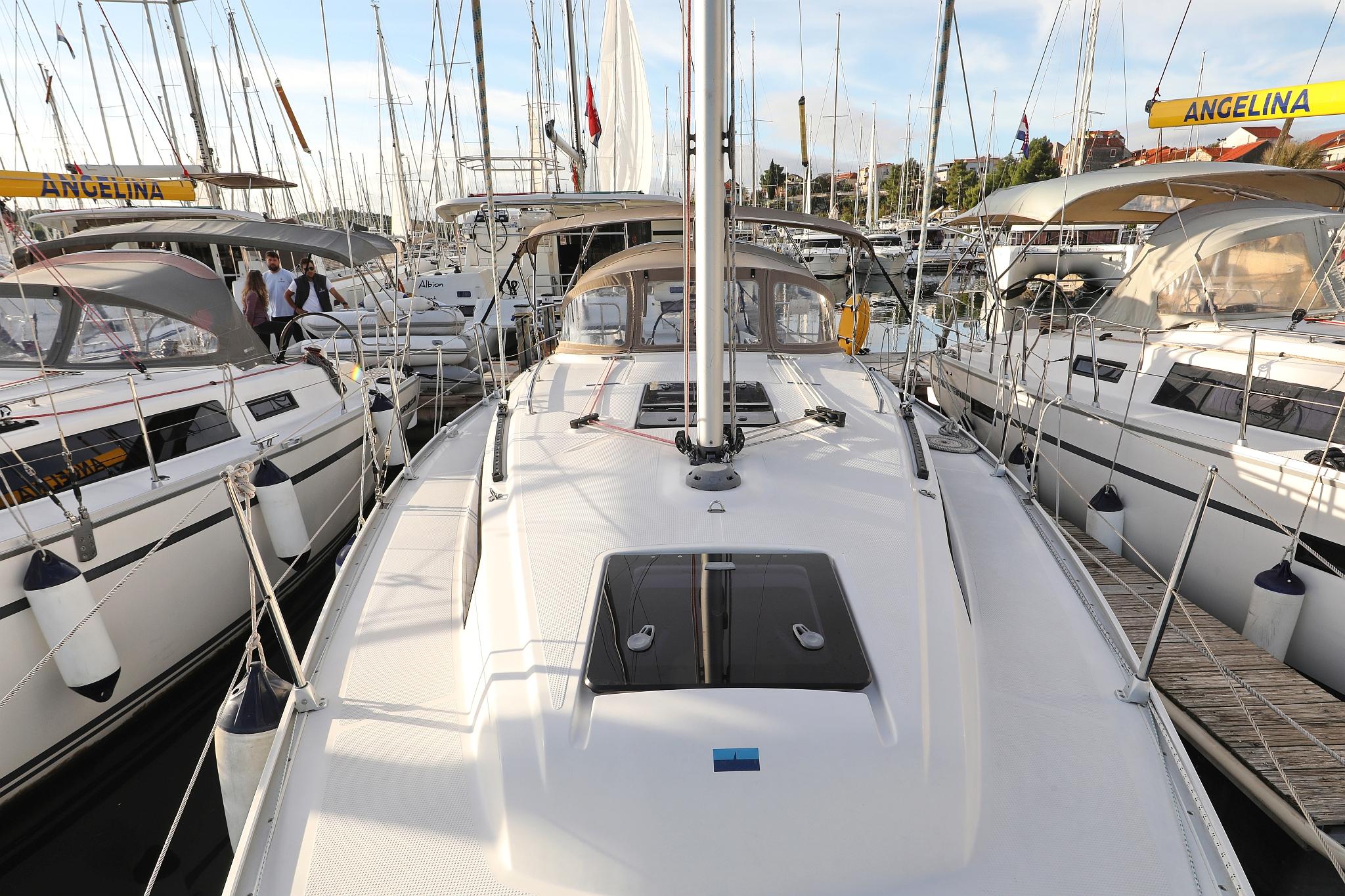 Bavaria Cruiser 33, picture 10