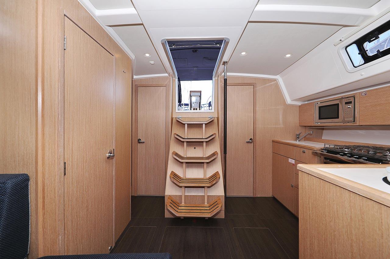 Bavaria C42, picture 19