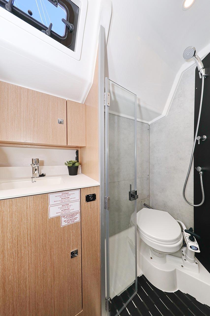 Bavaria C42, picture 25