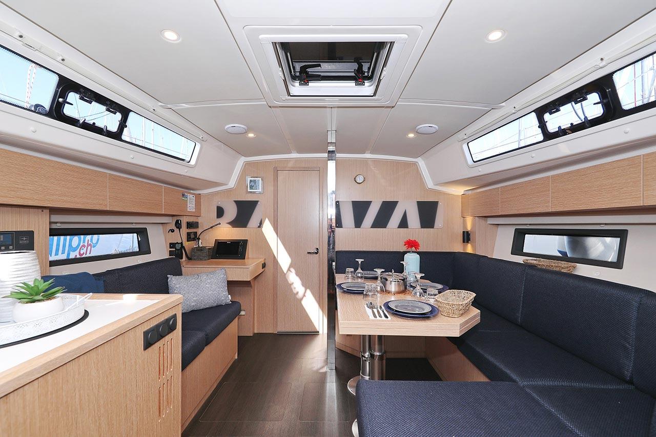 Bavaria C42, picture 11