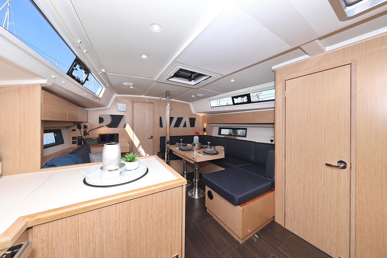 Bavaria C42, picture 14