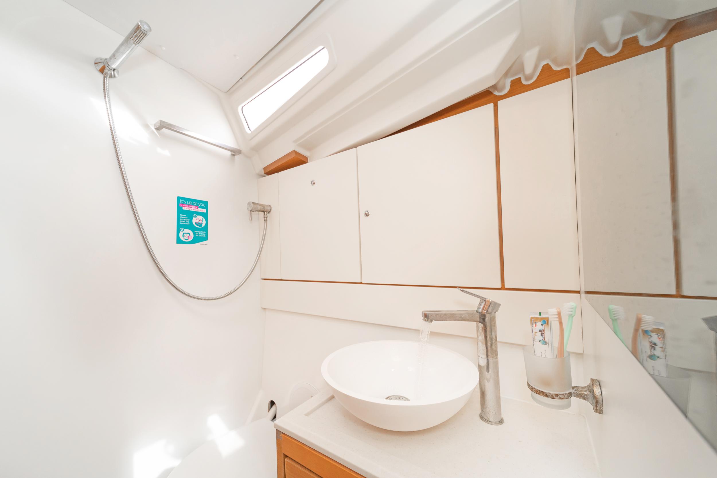 Jeanneau 54 - 4 + 1 cab., picture 12