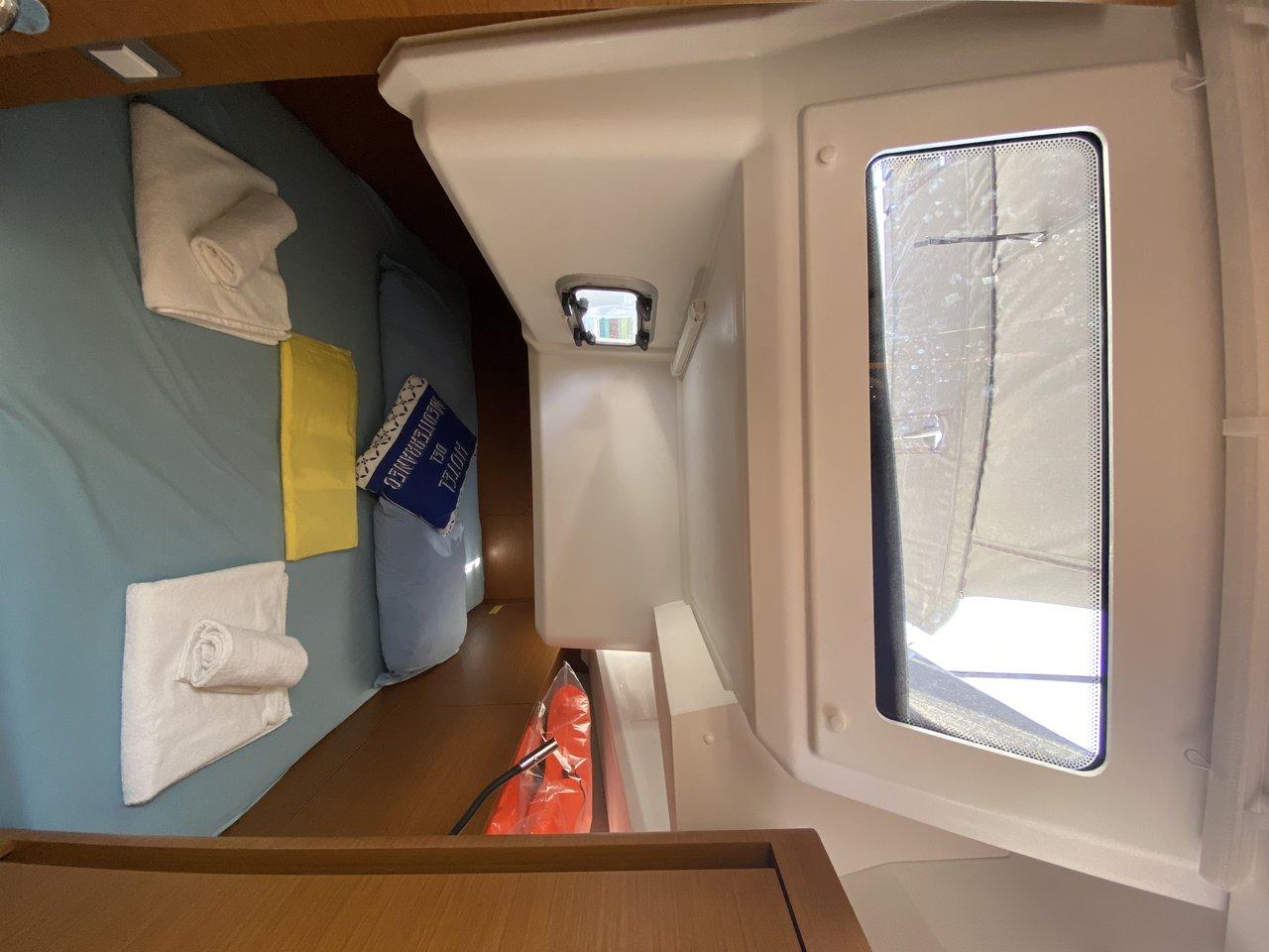 Sun Odyssey 440 - 4 cab., picture 13