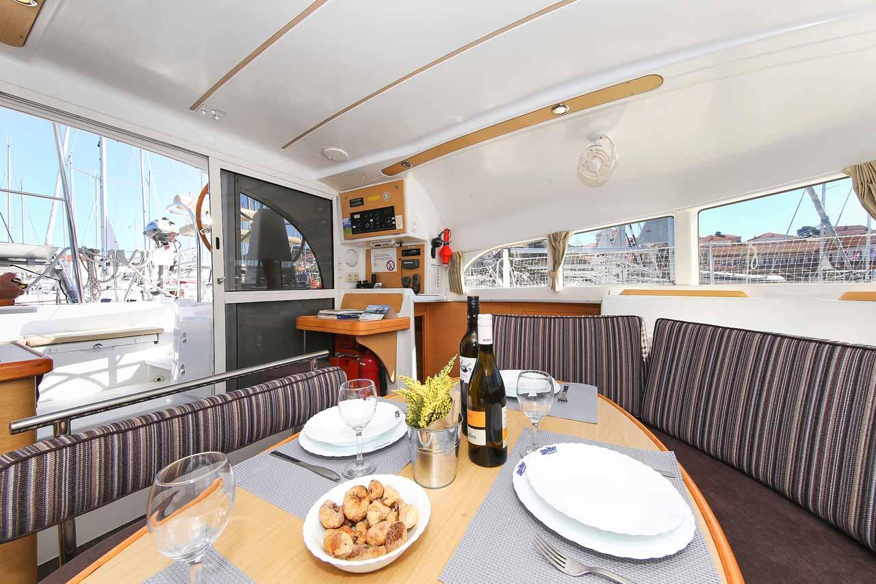 Lagoon 380 S2 - 4 + 2 cab., picture 12