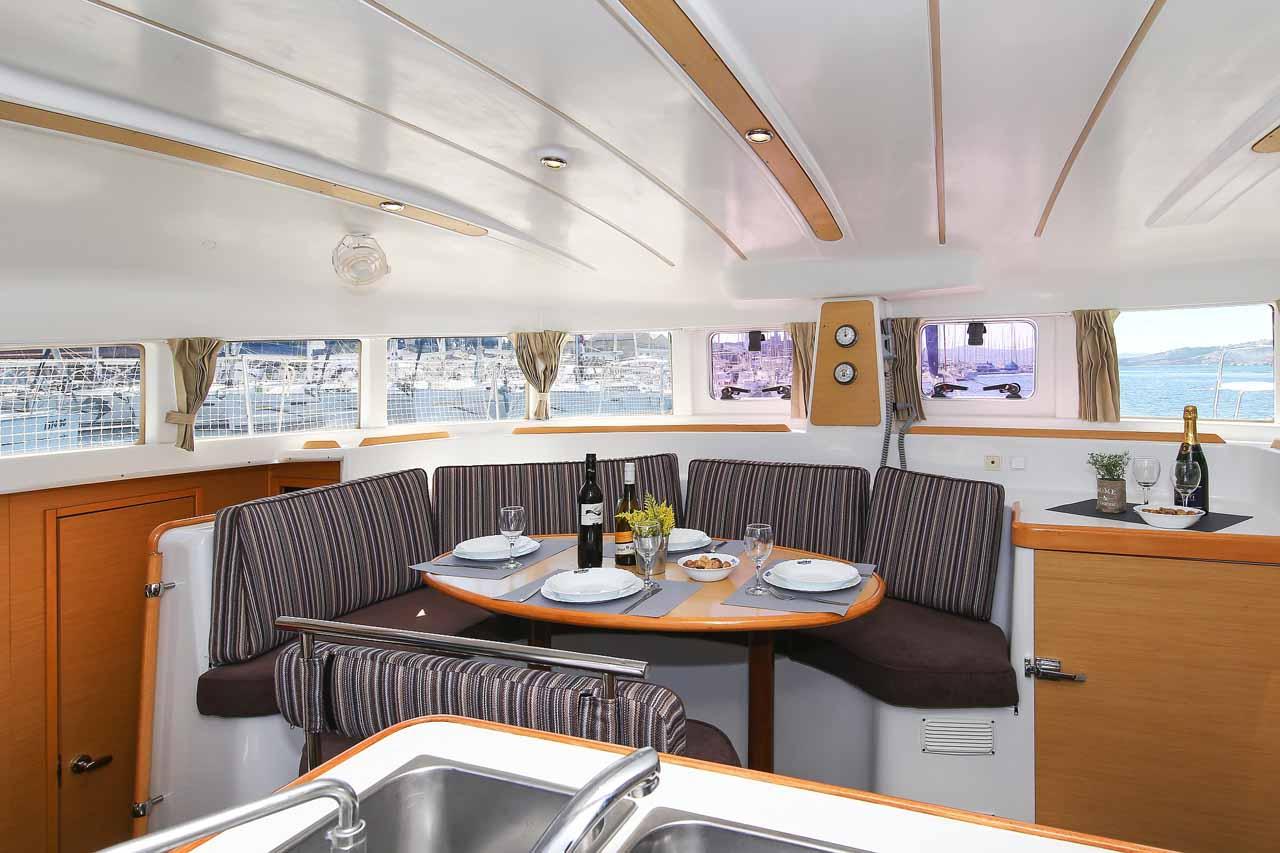 Lagoon 380 S2 - 4 + 2 cab., picture 14