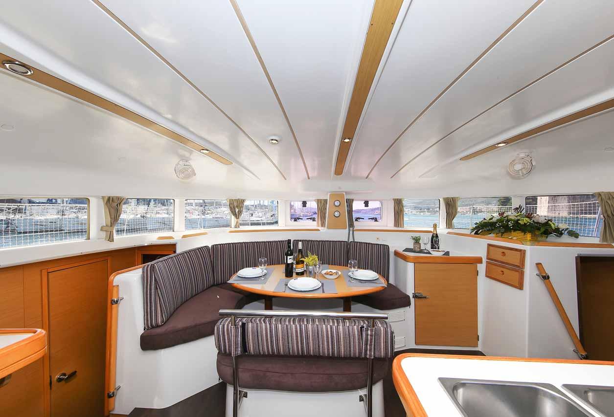 Lagoon 380 S2 - 4 + 2 cab., picture 10