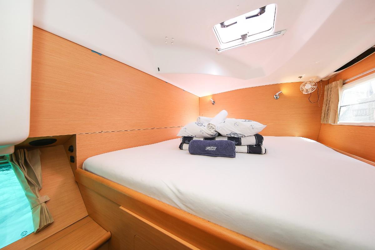 Lagoon 380 S2 - 4 + 2 cab., picture 16