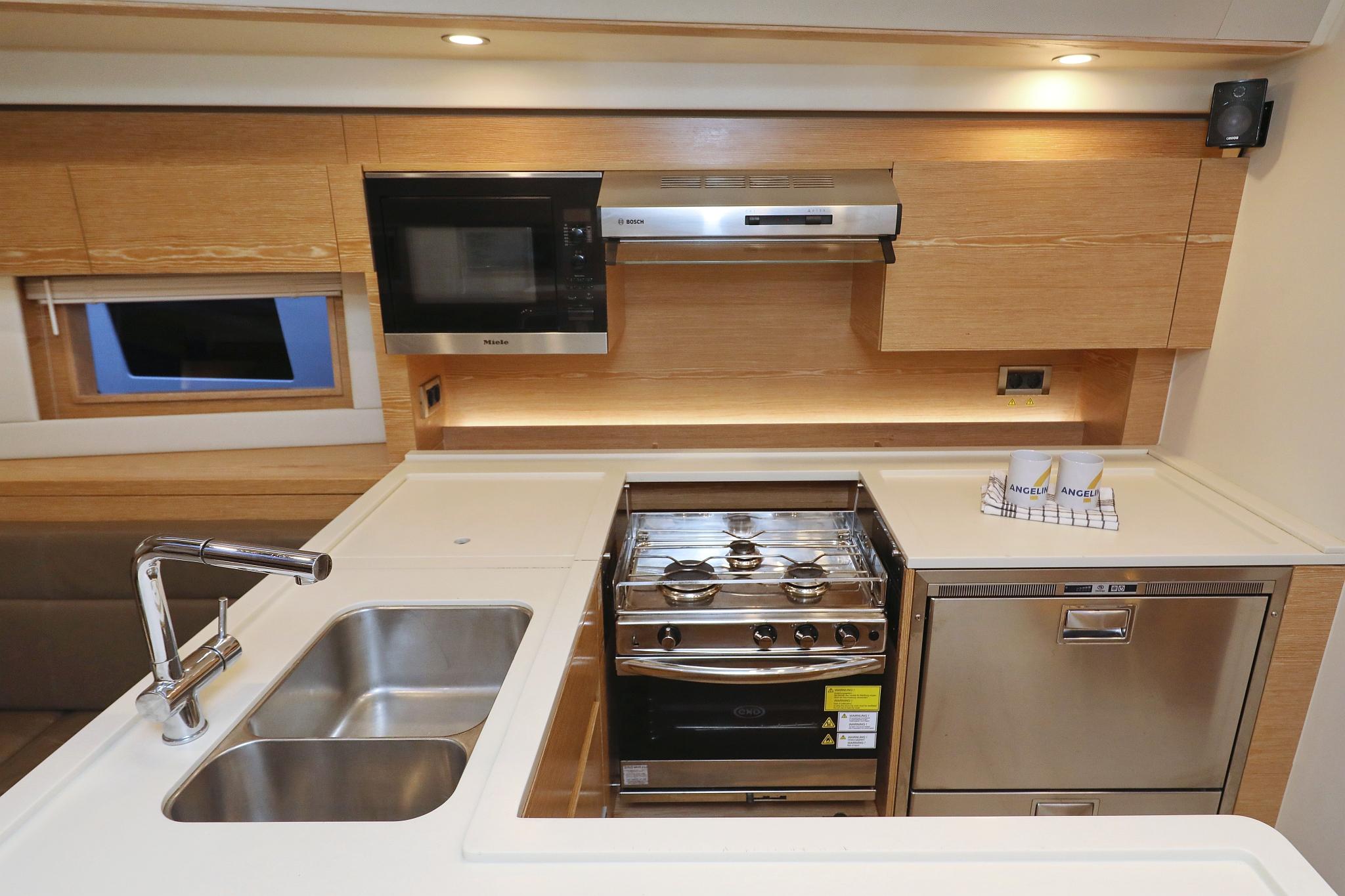 Hanse 588 - 5 + 1 cab., picture 18