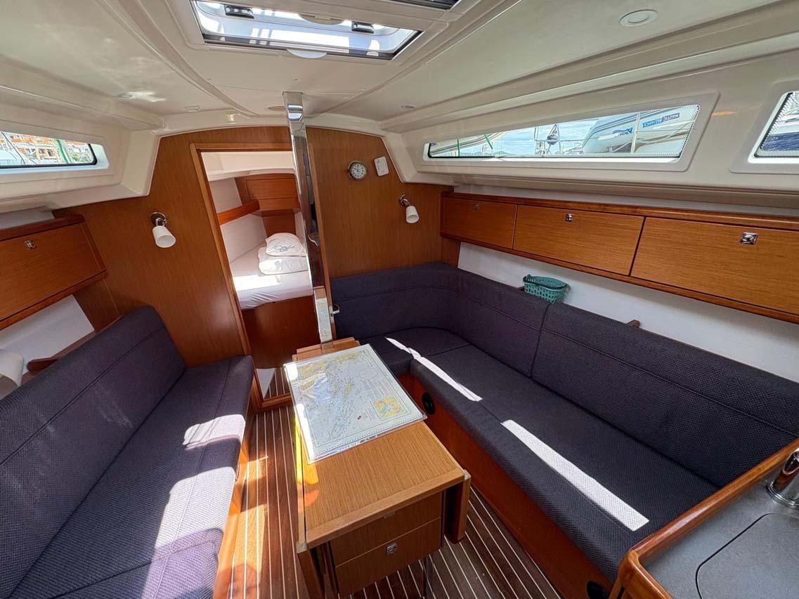 Bavaria Cruiser 34, picture 3