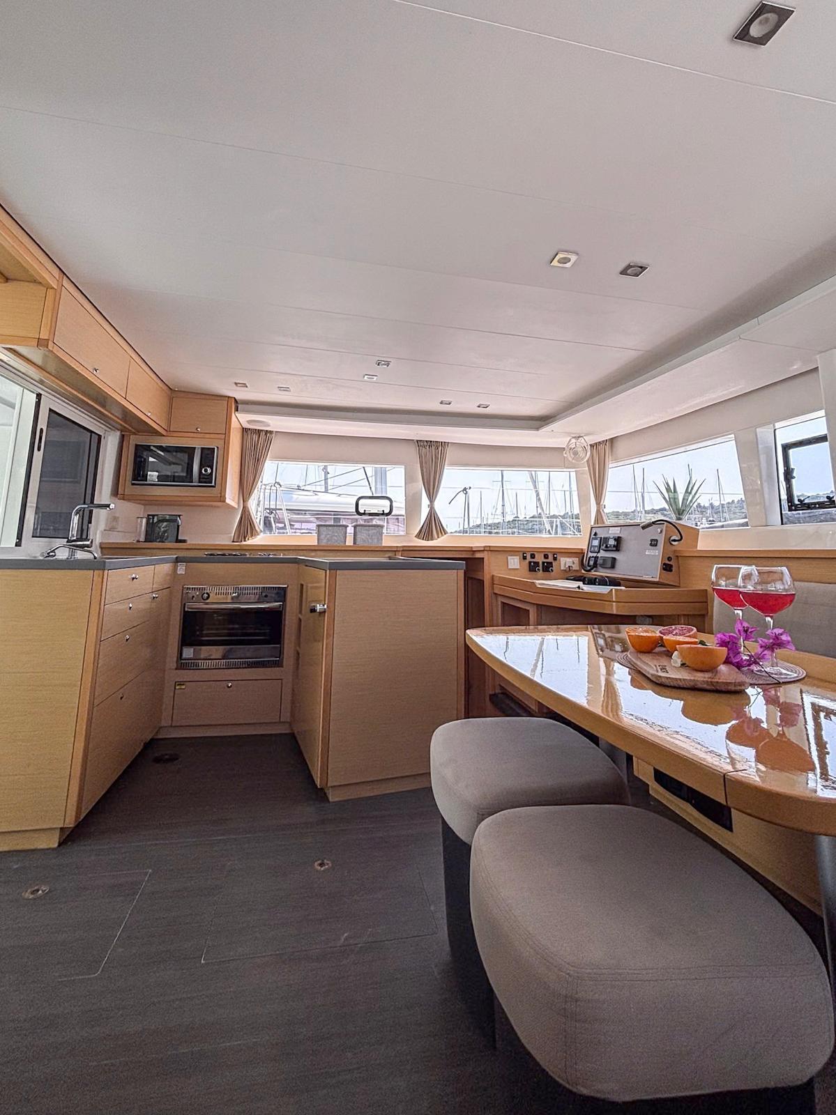 Lagoon 450 F - 4 + 2 cab., picture 11