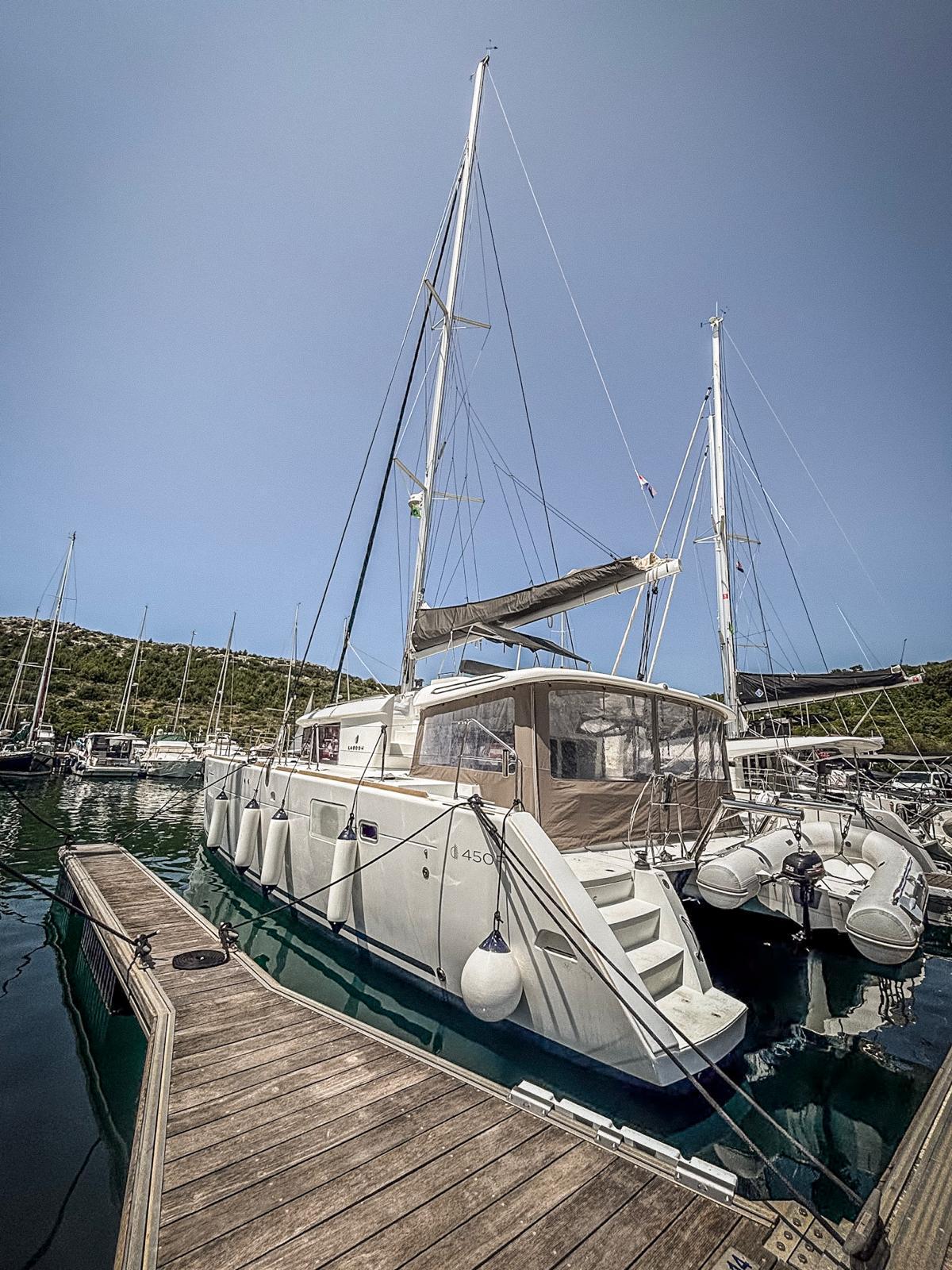 Lagoon 450 F - 4 + 2 cab., picture 3