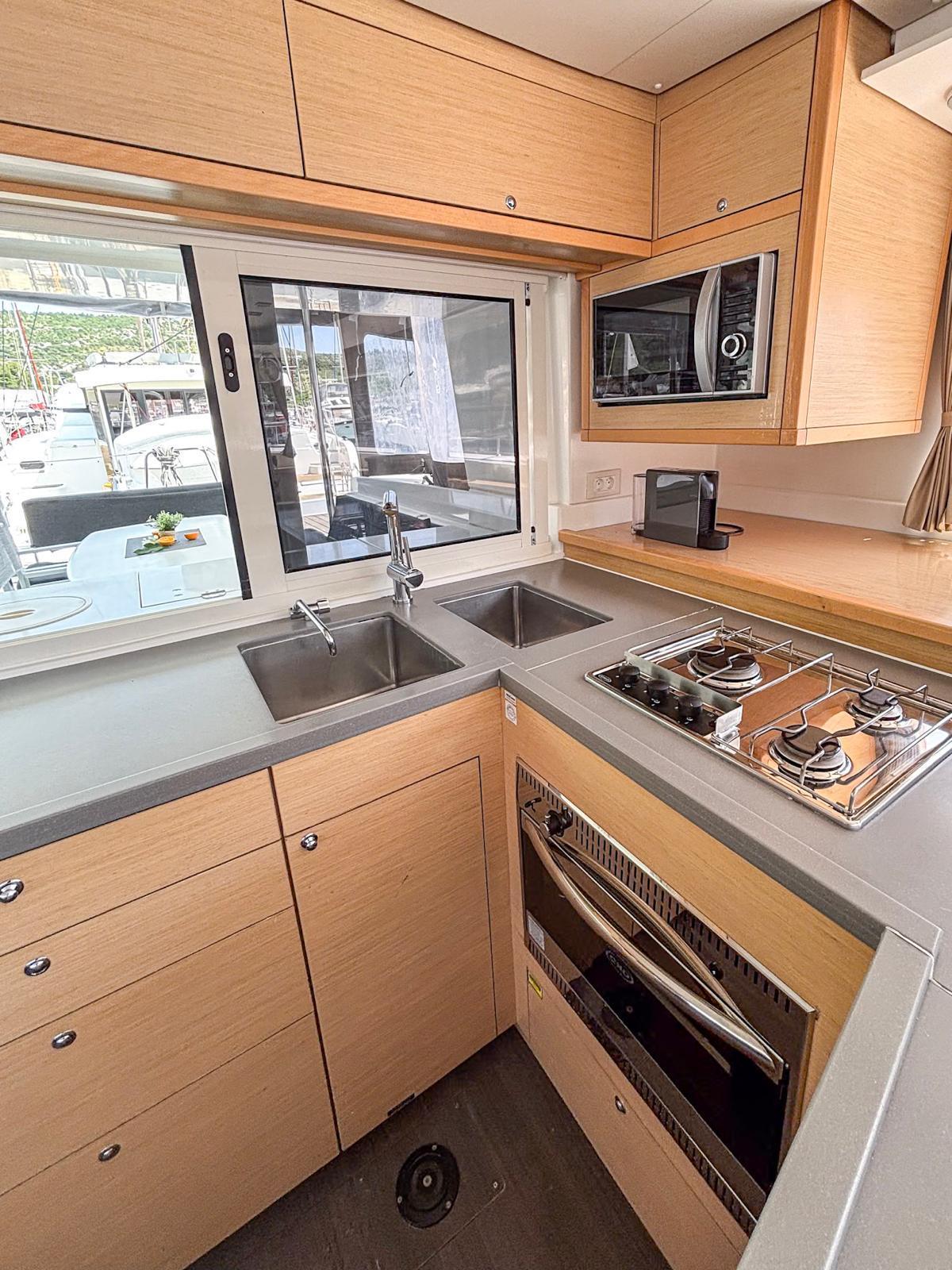 Lagoon 450 F - 4 + 2 cab., picture 14