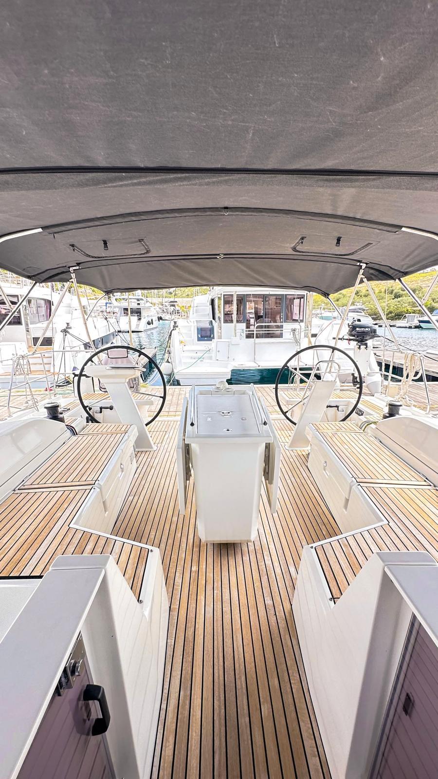 Oceanis 51.1, picture 8