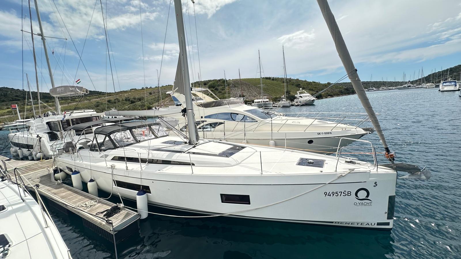 Oceanis 51.1, picture 12