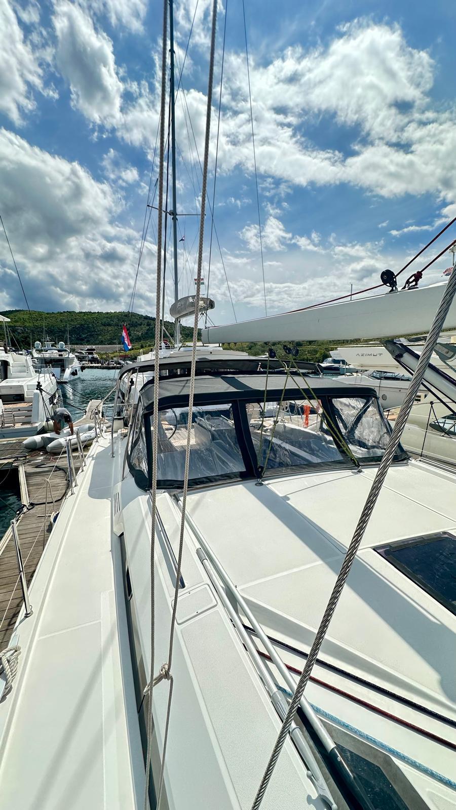 Oceanis 51.1, picture 10