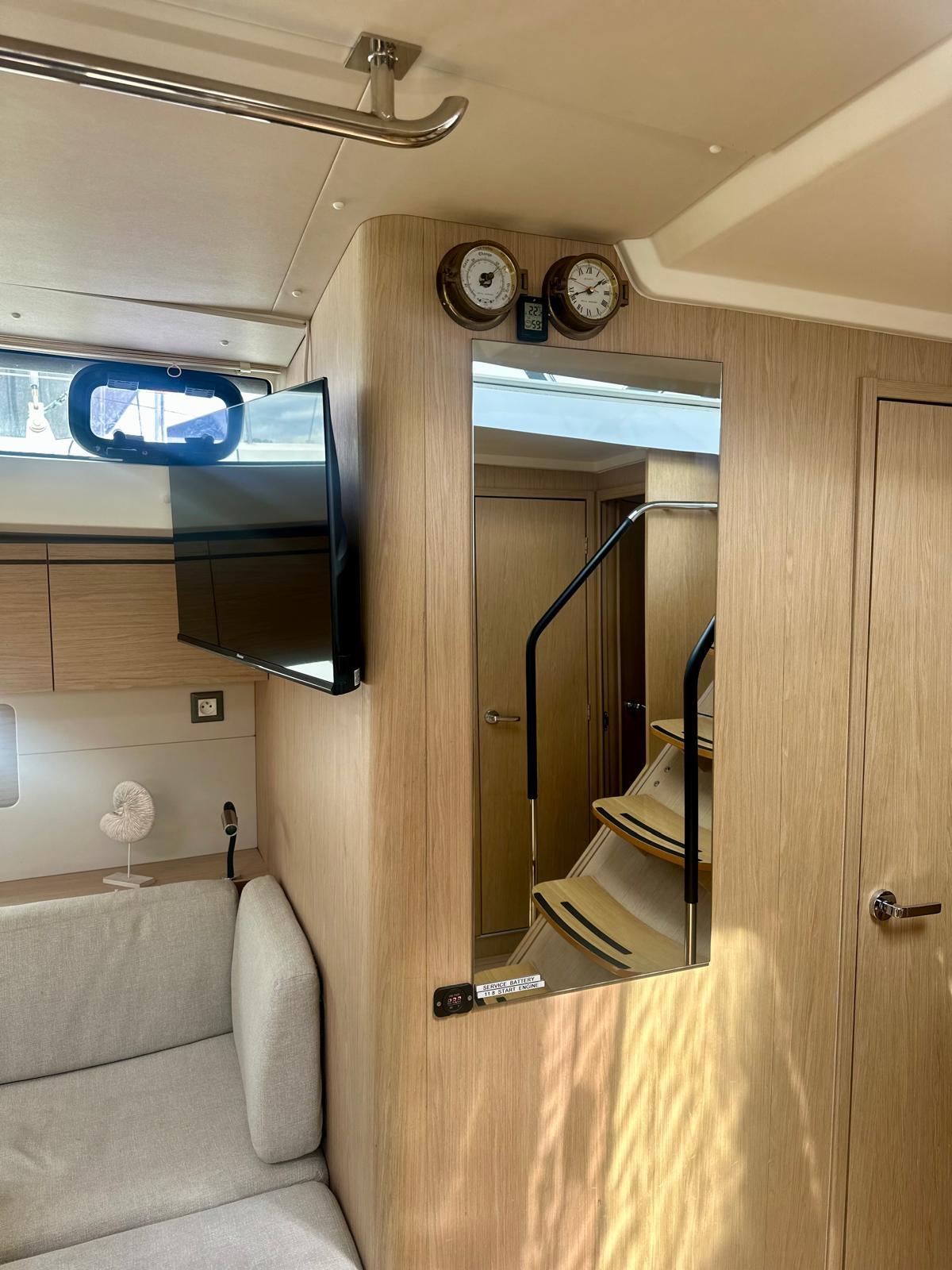 Oceanis 51.1, picture 4