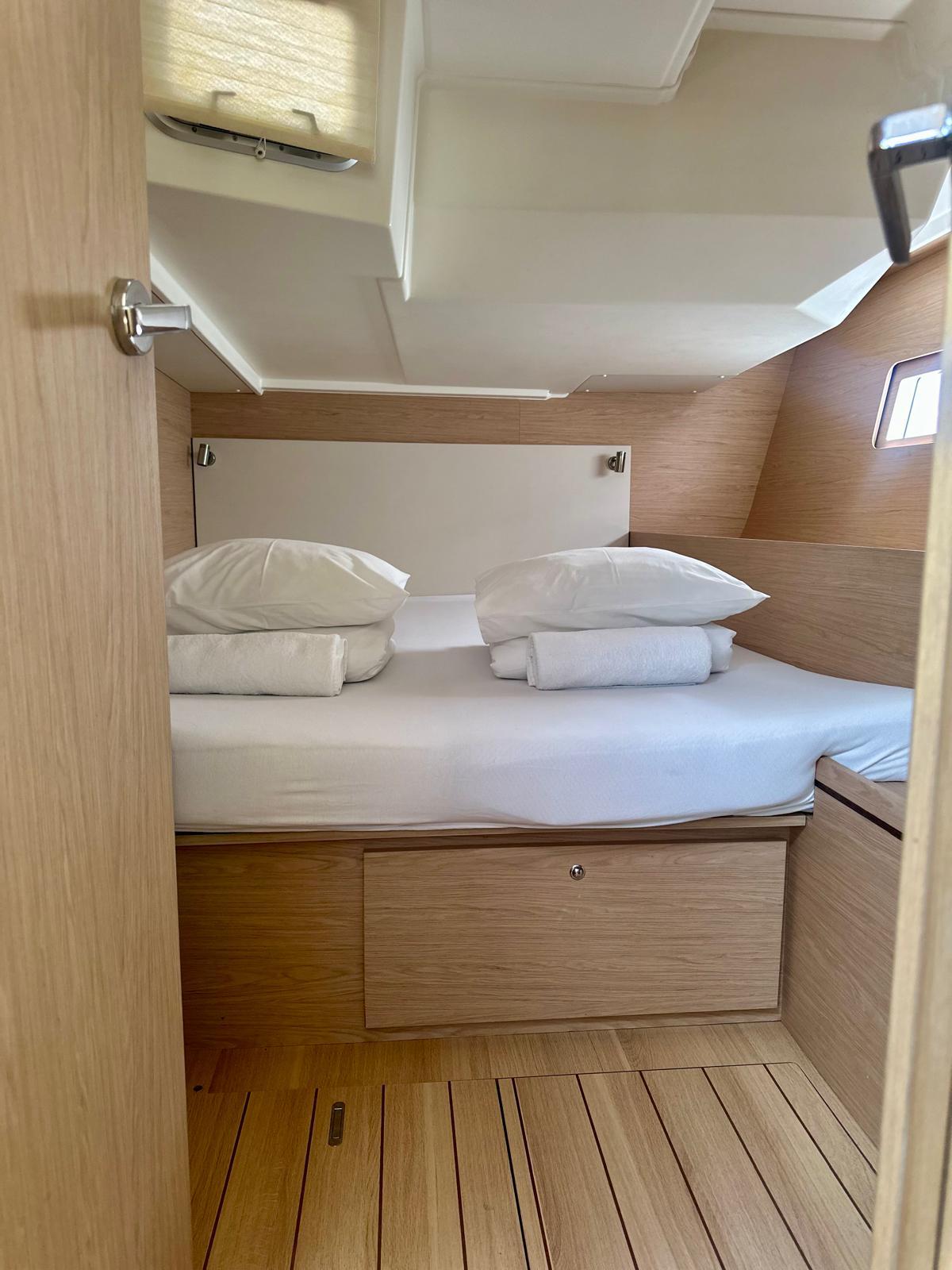 Oceanis 51.1, picture 6