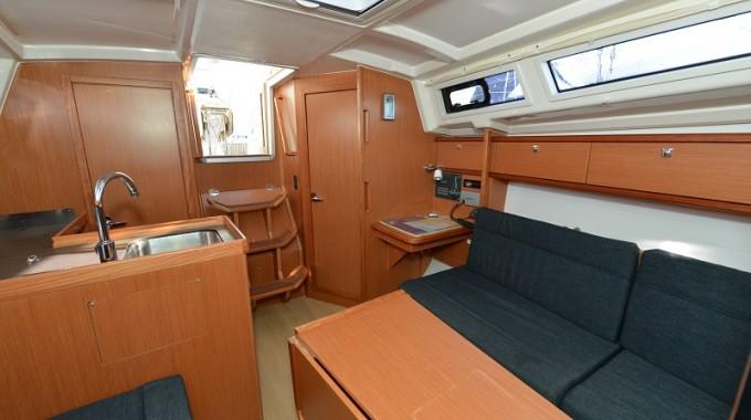 Bavaria Cruiser 33, picture 10