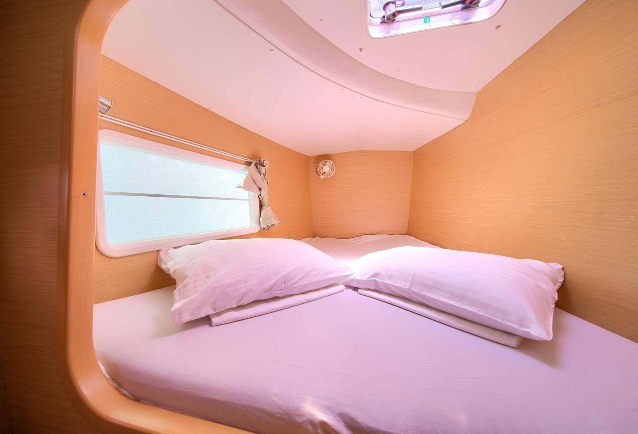 Lagoon 380 - 4 + 2 cab. - Xenia, picture 11