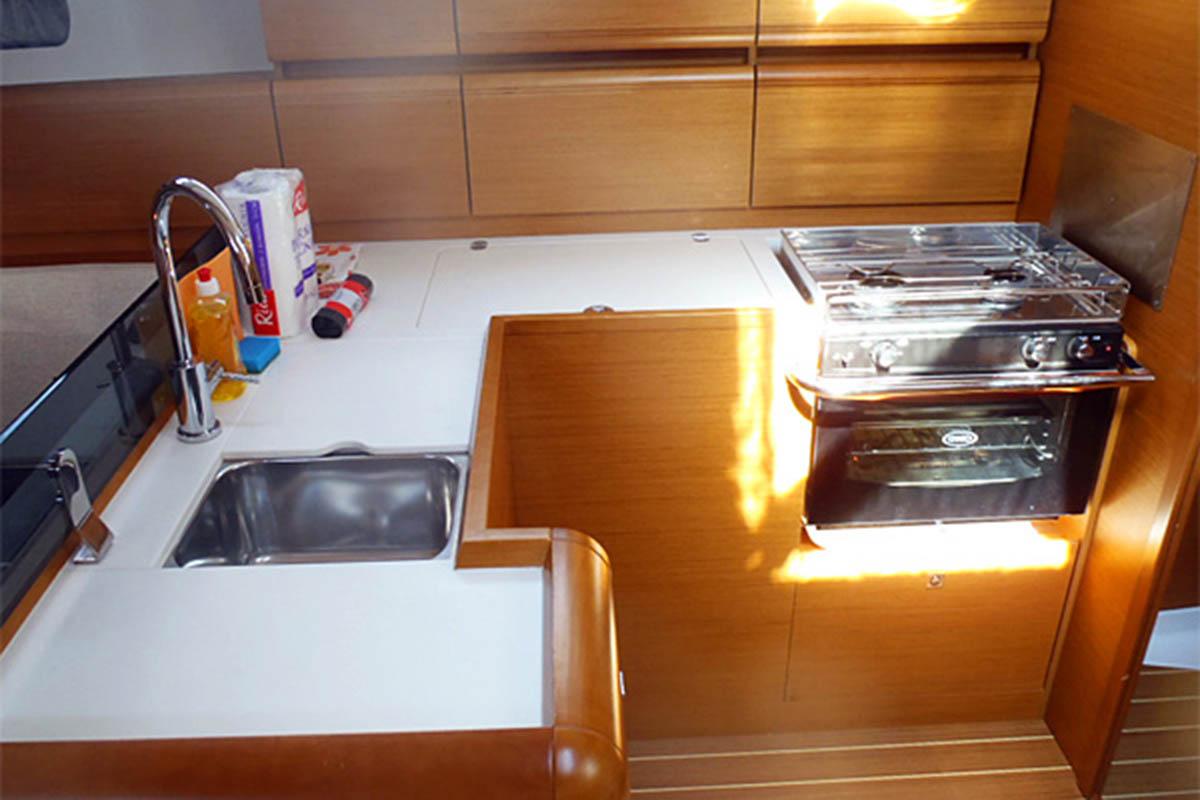 Sun Odyssey 439, picture 5