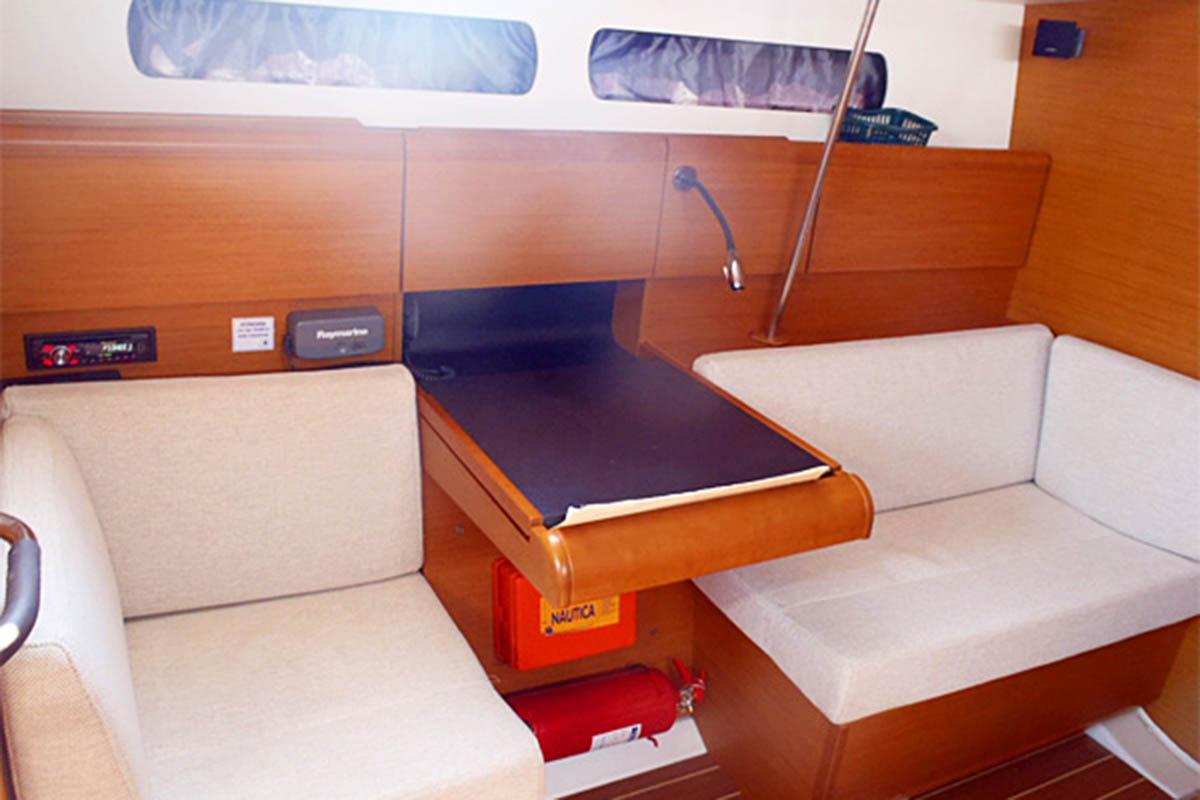 Sun Odyssey 439, picture 6