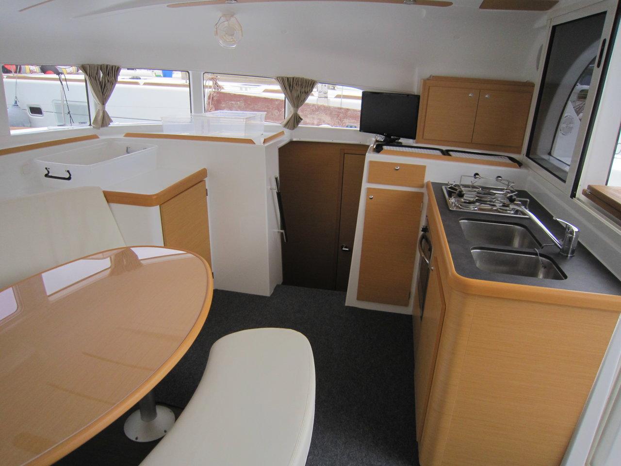 Lagoon 380 - 4 cab. - ThunderCat, picture 9