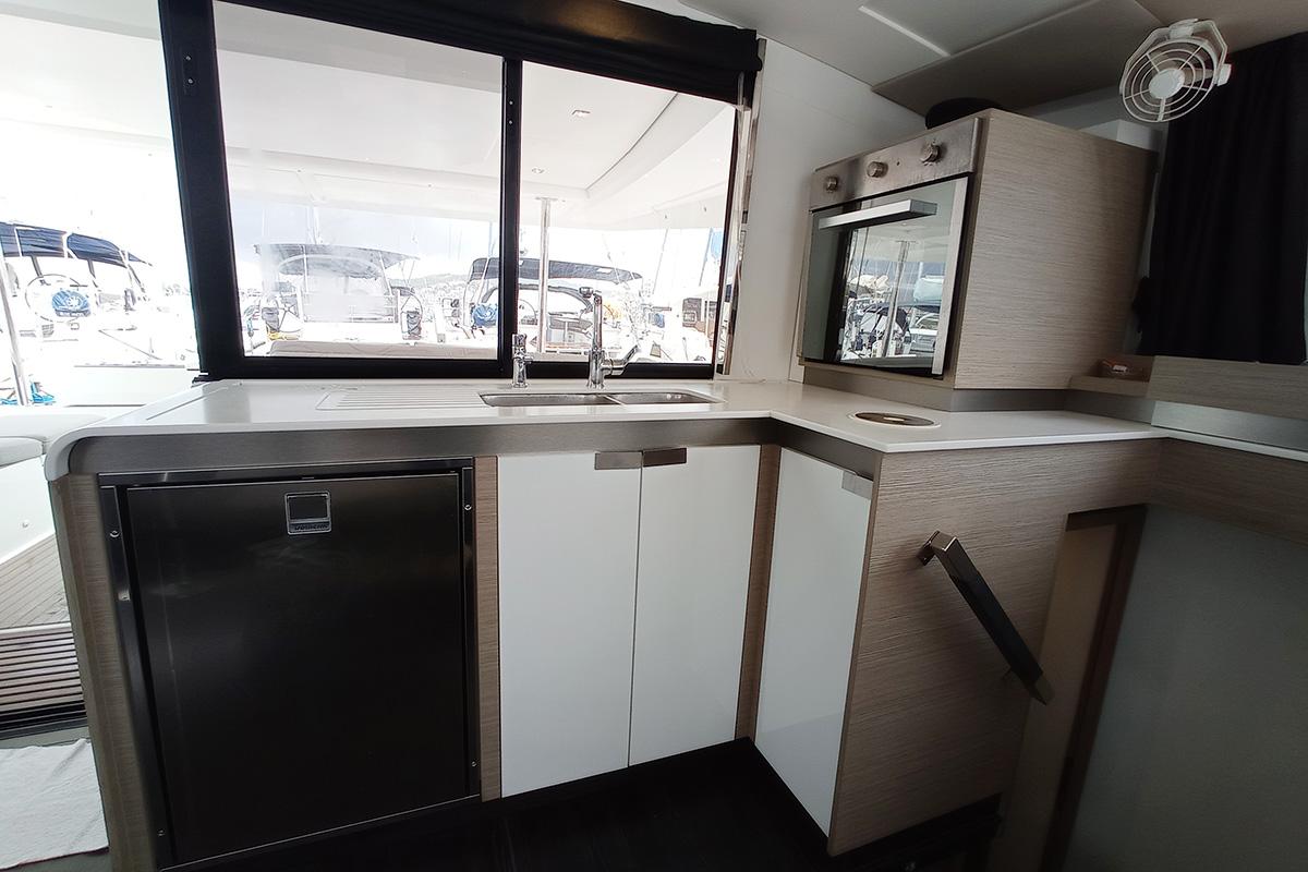 Fountaine Pajot Elba 45 - 4 + 2 cab., picture 23