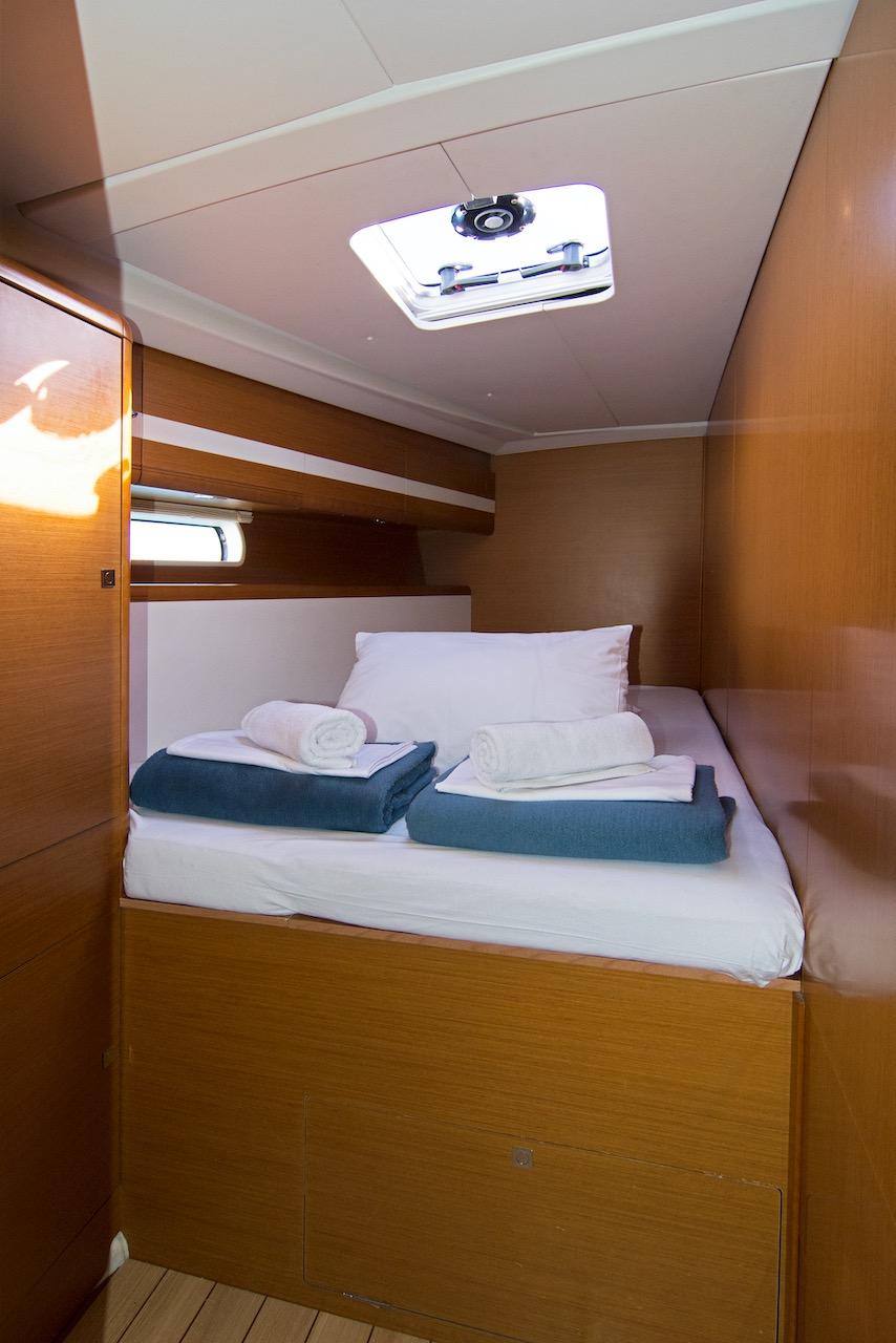 Jeanneau 53 - 5 + 1 cab. - Omega Kiss, picture 11