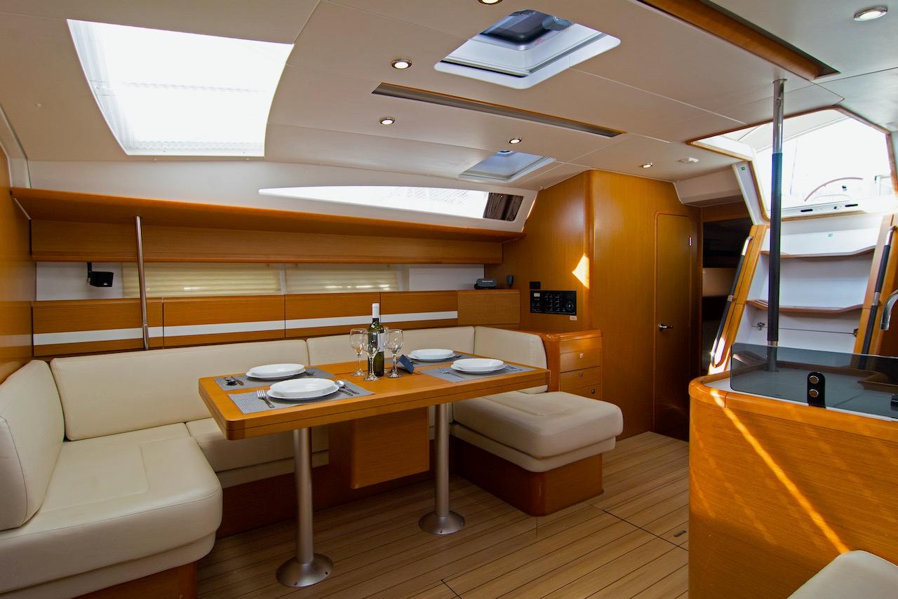 Jeanneau 53 - 5 + 1 cab. - Omega Kiss, picture 6