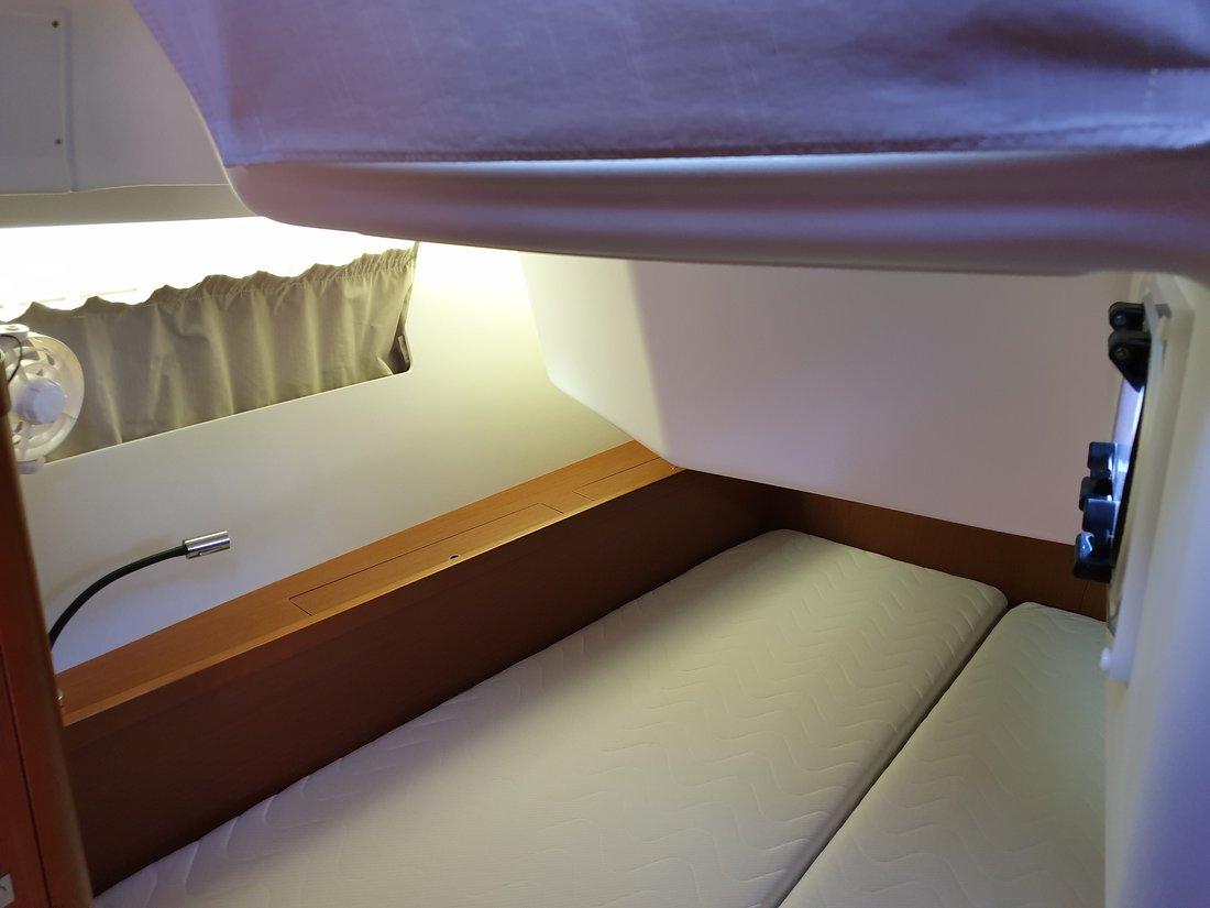 Oceanis 41, picture 7