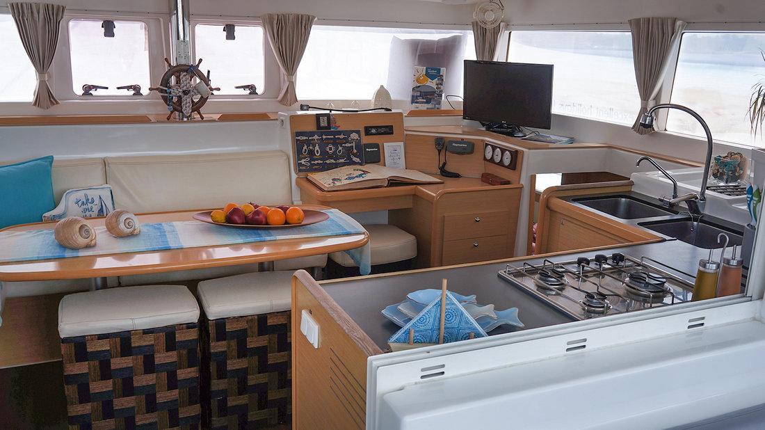 Lagoon 400 - 4 + 2 cab., picture 4