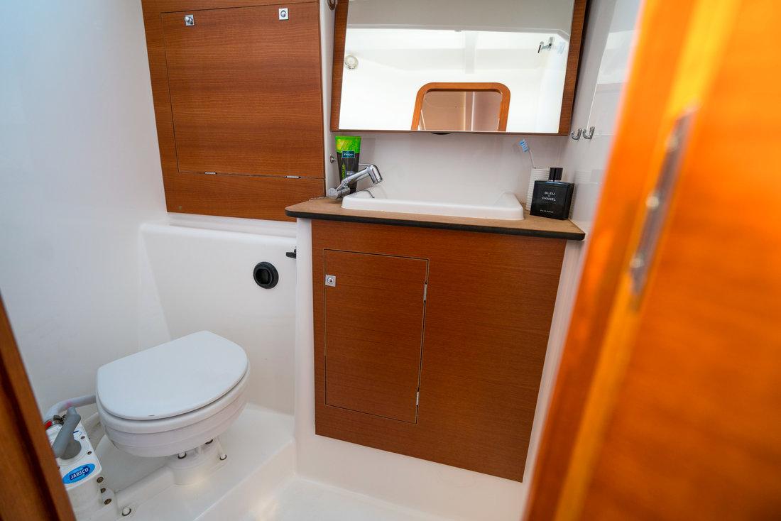 Dufour 382 GL, picture 19