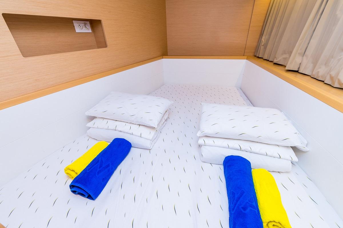 Lagoon 400 S2 - 4 + 1 cab., picture 12