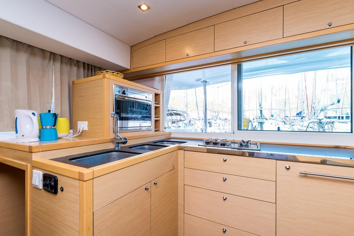 Lagoon 400 S2 - 4 + 1 cab., picture 8