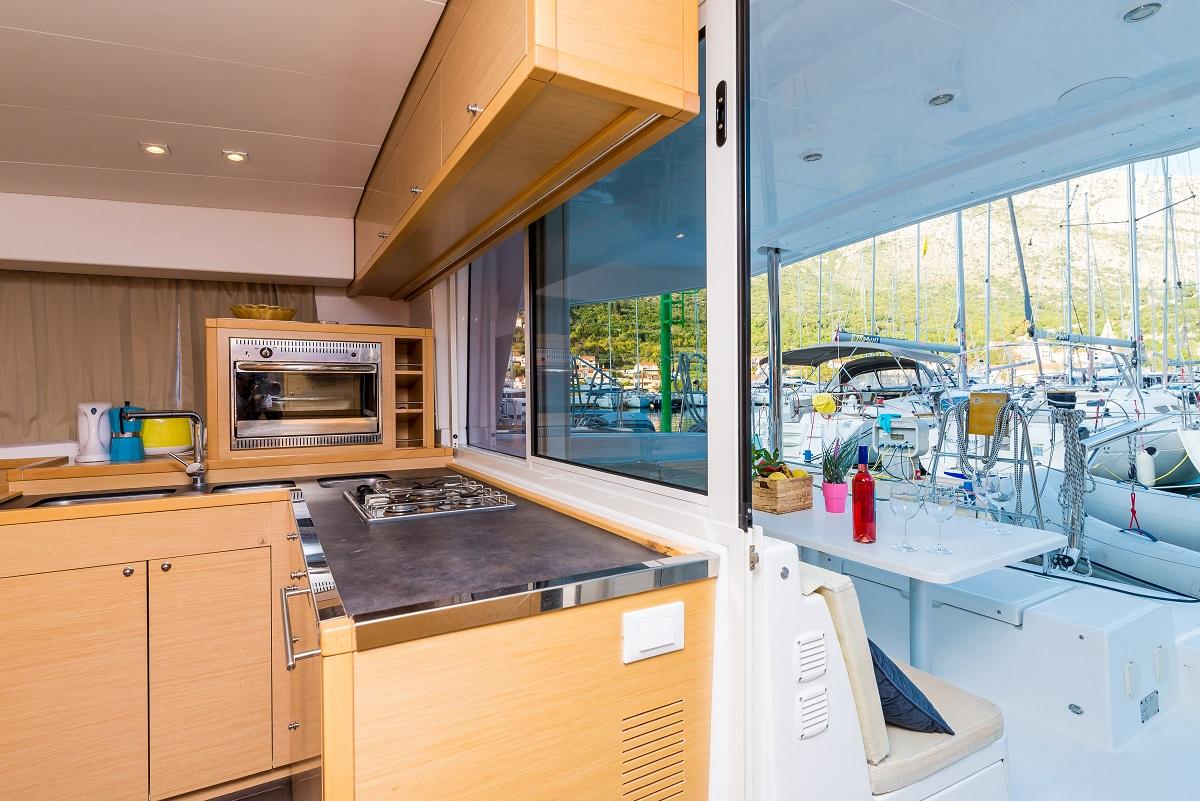 Lagoon 400 S2 - 4 + 1 cab., picture 7