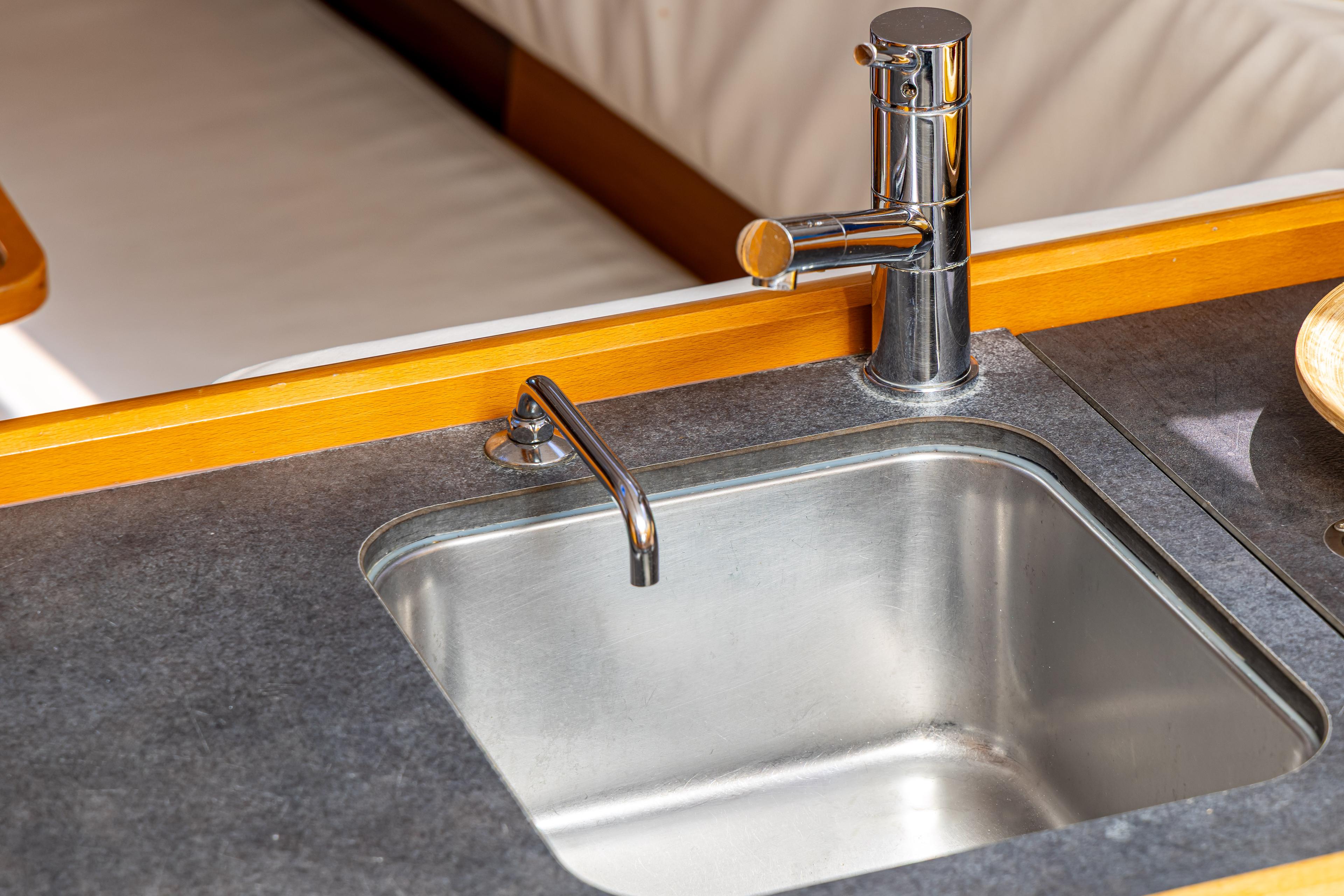 Sun Odyssey 349 - 3 cab., picture 9