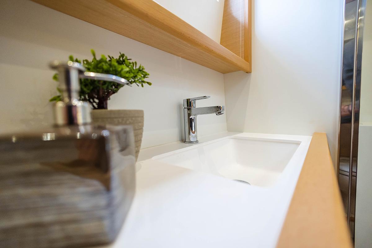 Lagoon 560 S2 - 5 + 1 cab., picture 17