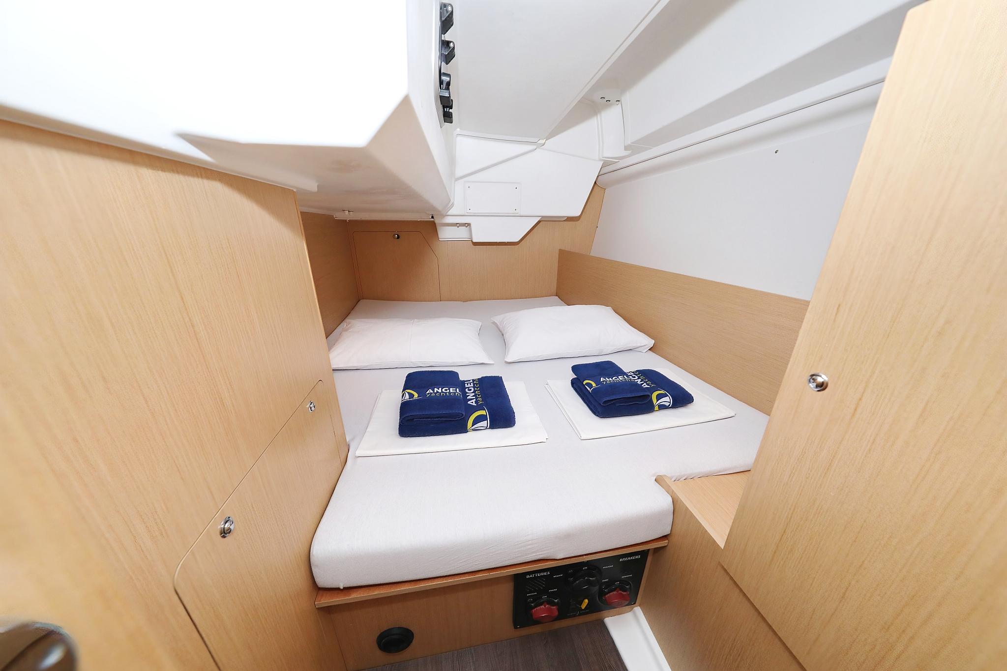 Oceanis 38 - 3 cab., picture 27