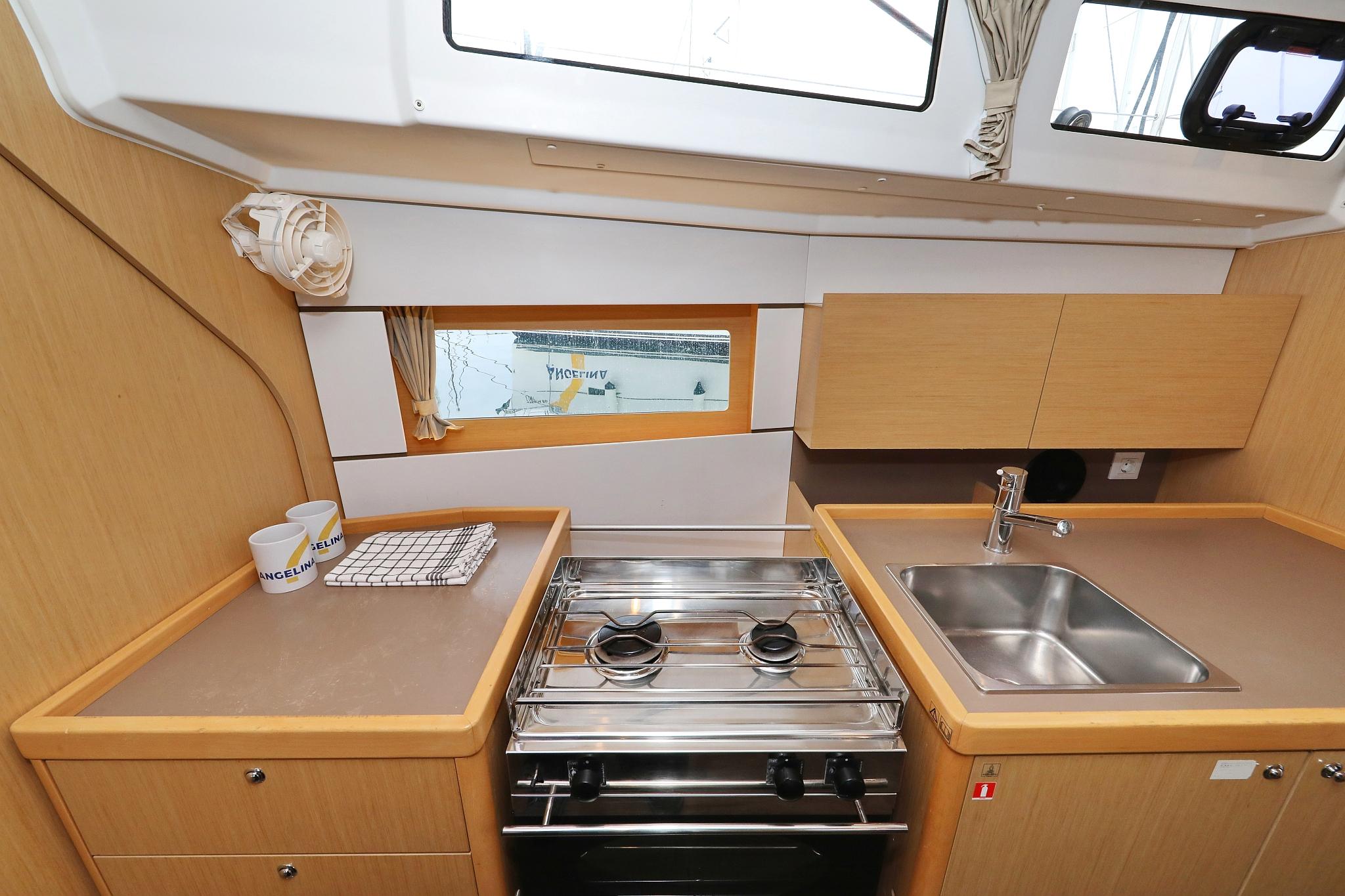 Oceanis 38 - 3 cab., picture 38
