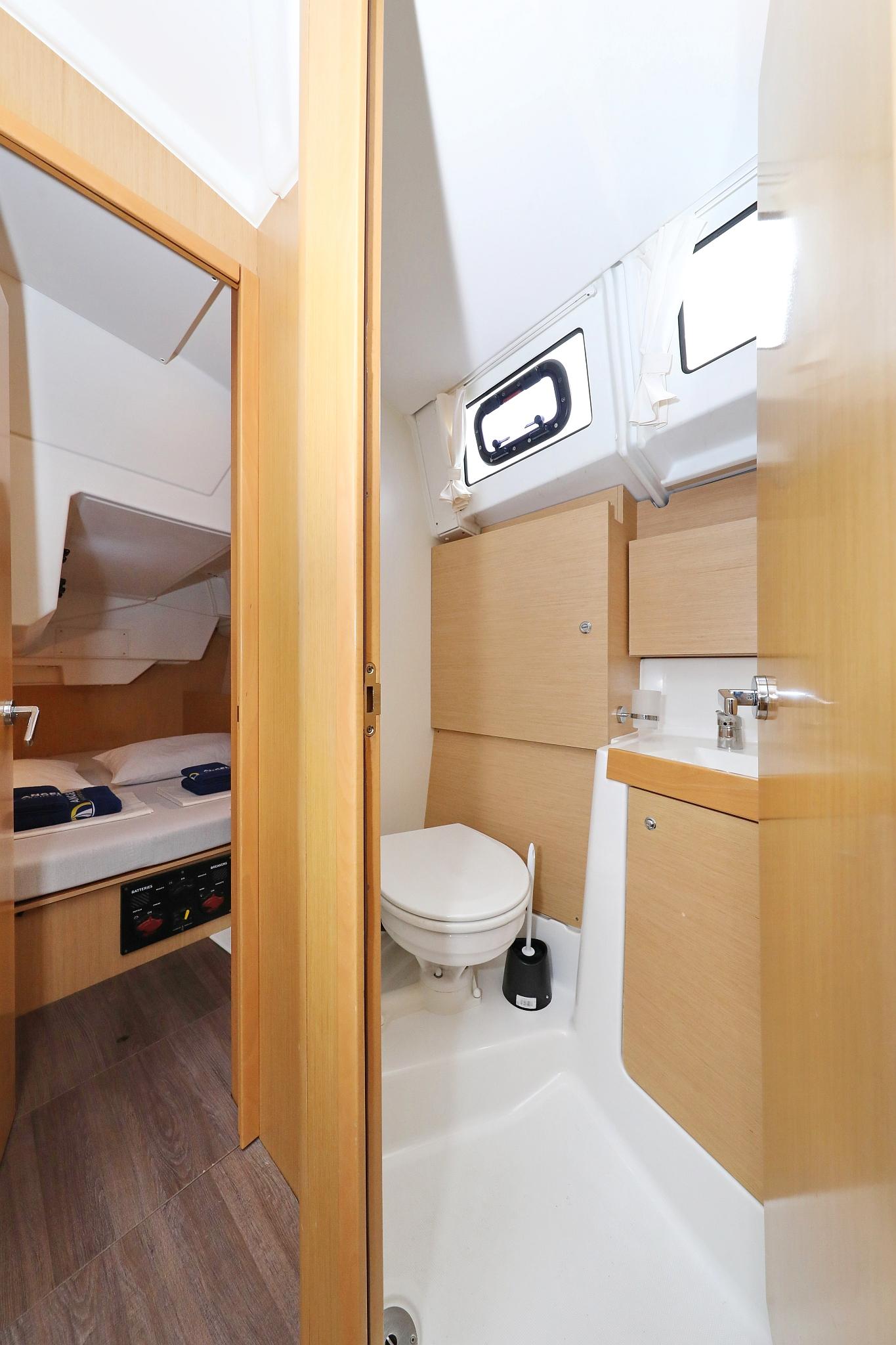 Oceanis 38 - 3 cab., picture 33